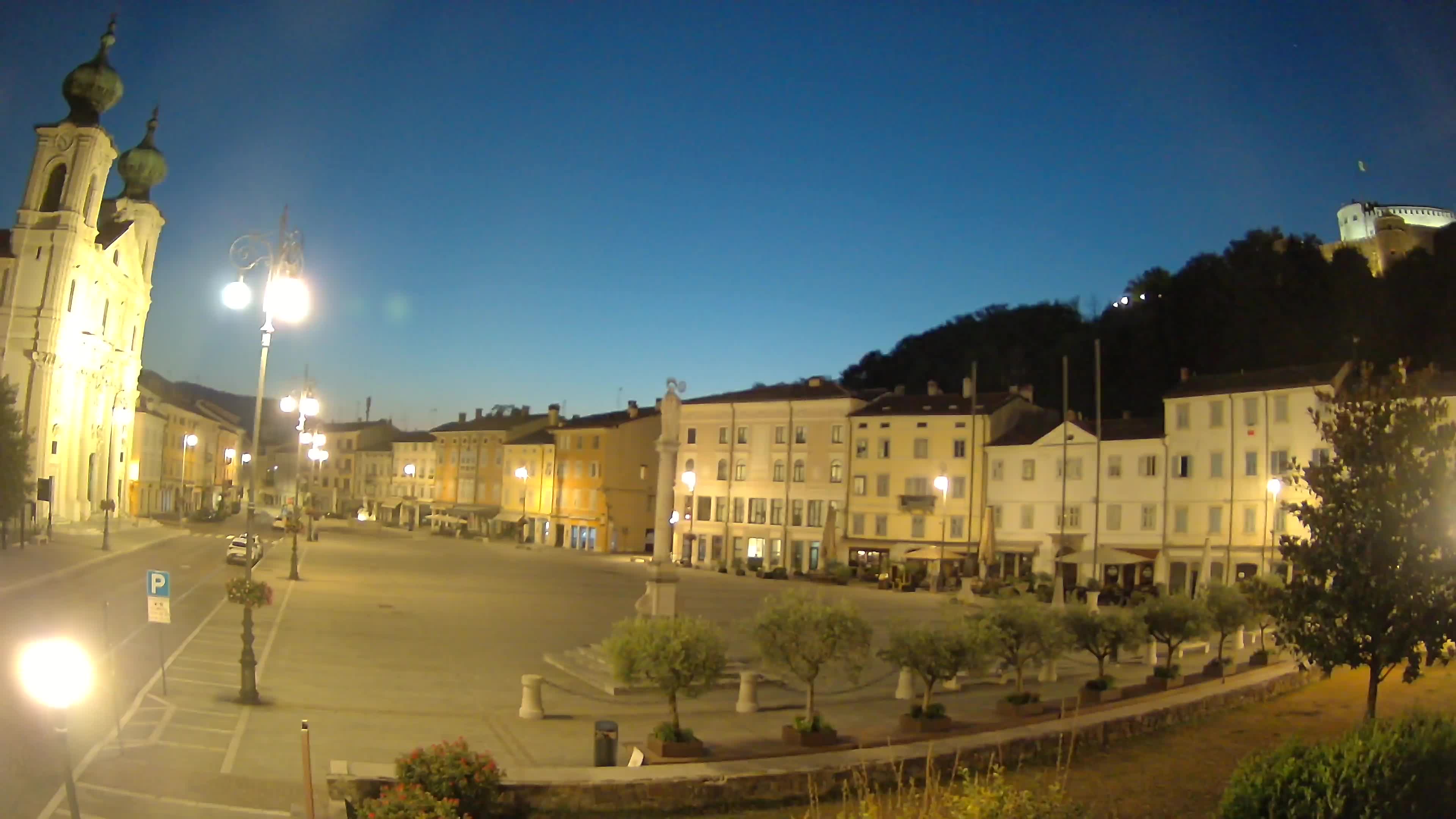 Gorizia – Plaza Vittoria – iglesia de San Pedro. Ignacio