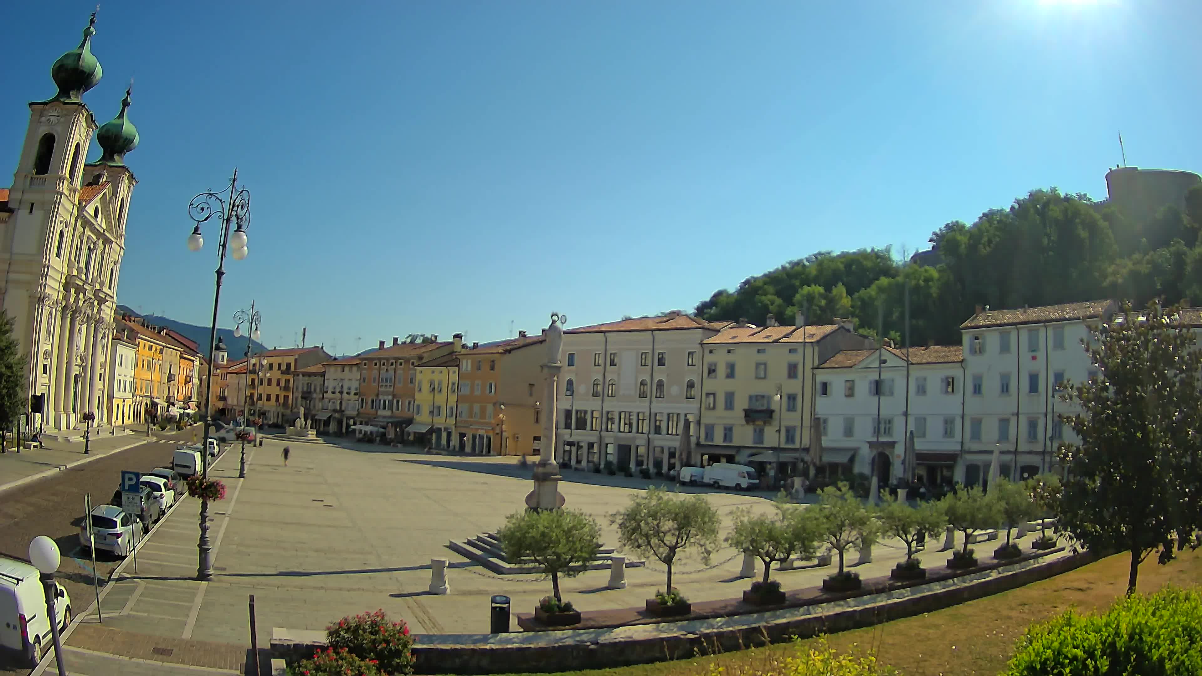 Gorizia Piazza della Vittoria e chiesa di S. Ignazio