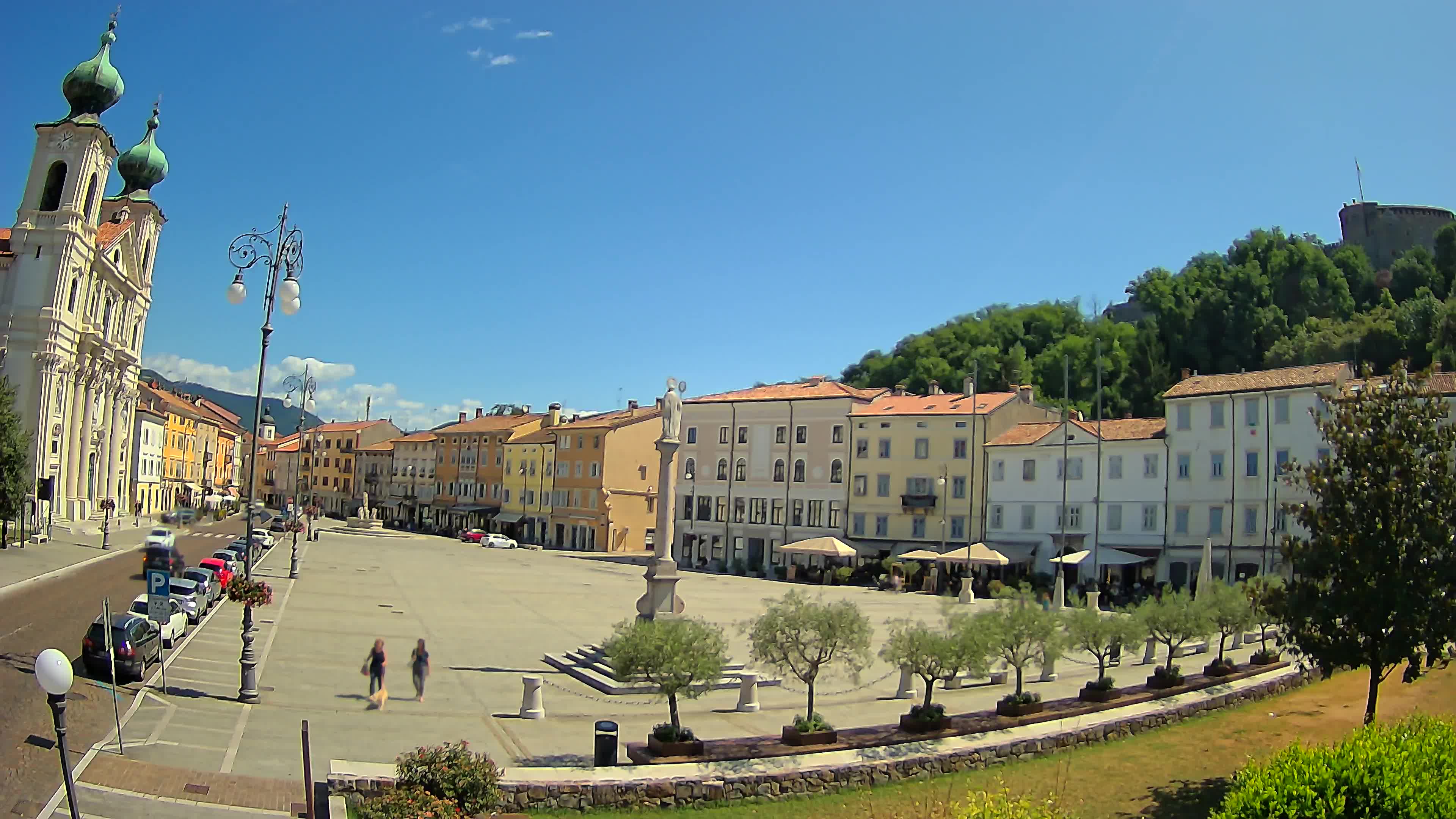 Gorizia Piazza della Vittoria e chiesa di S. Ignazio