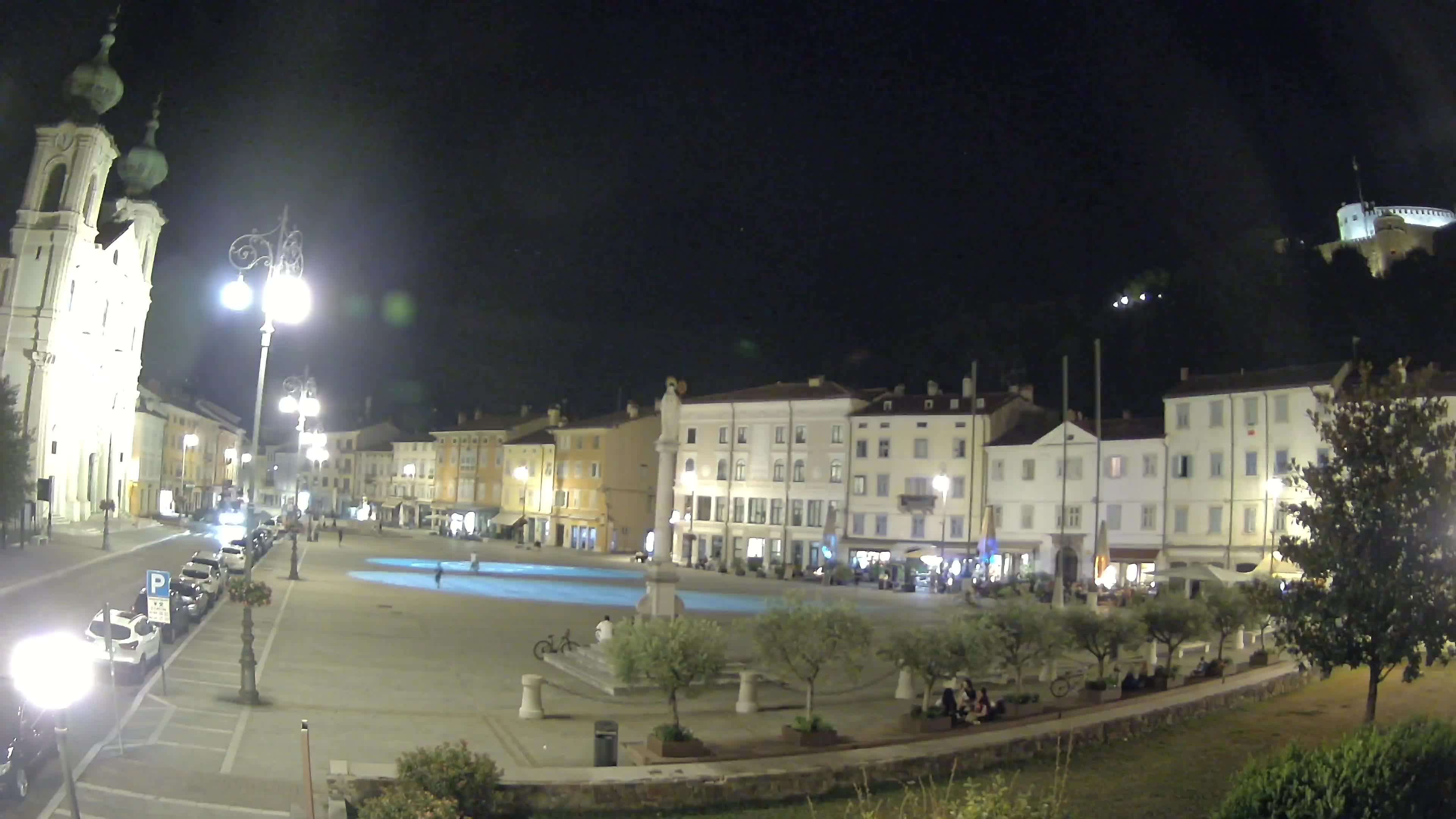 Gorizia Piazza della Vittoria e chiesa di S. Ignazio