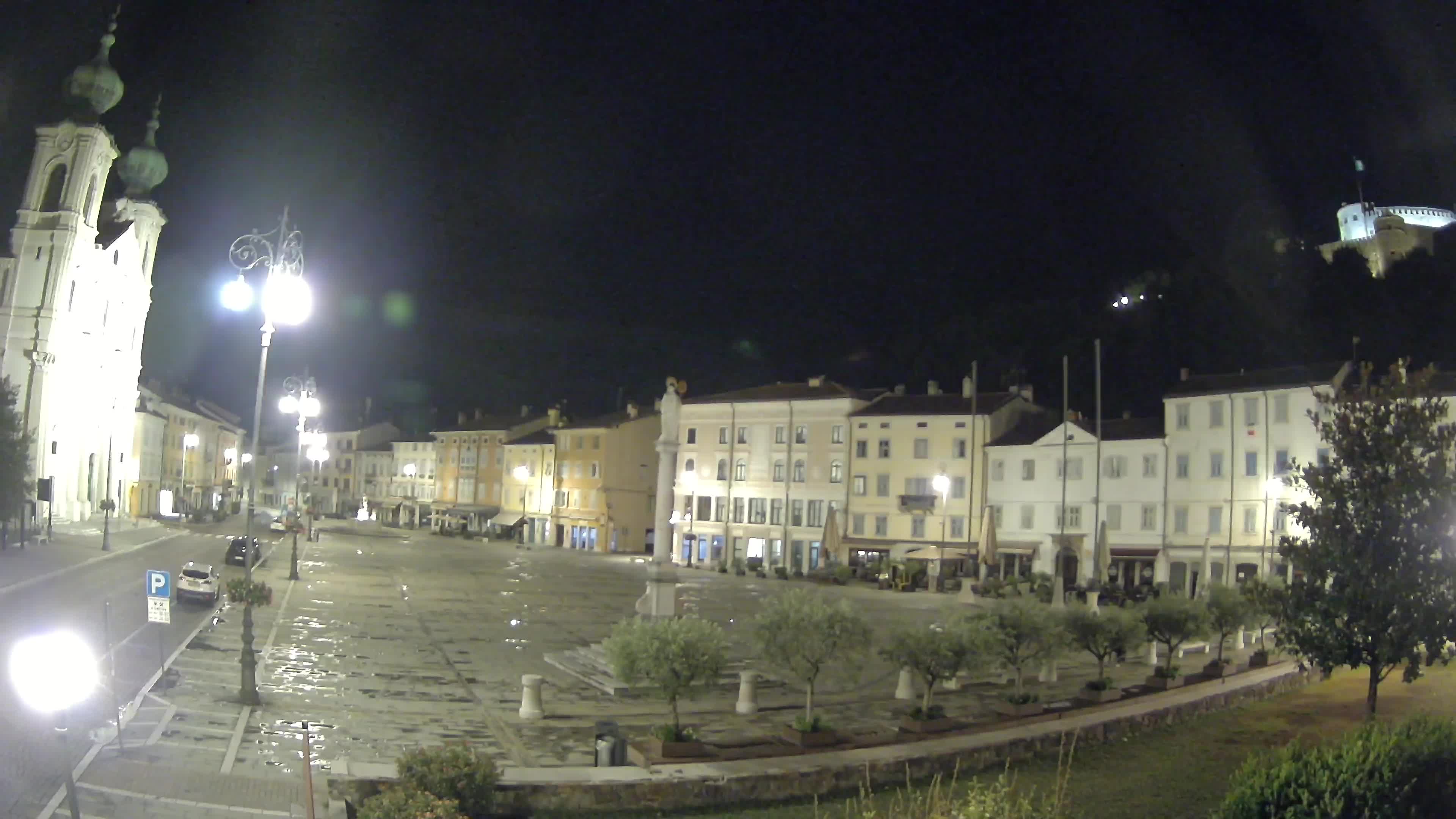 Gorizia – Plaza Vittoria – iglesia de San Pedro. Ignacio