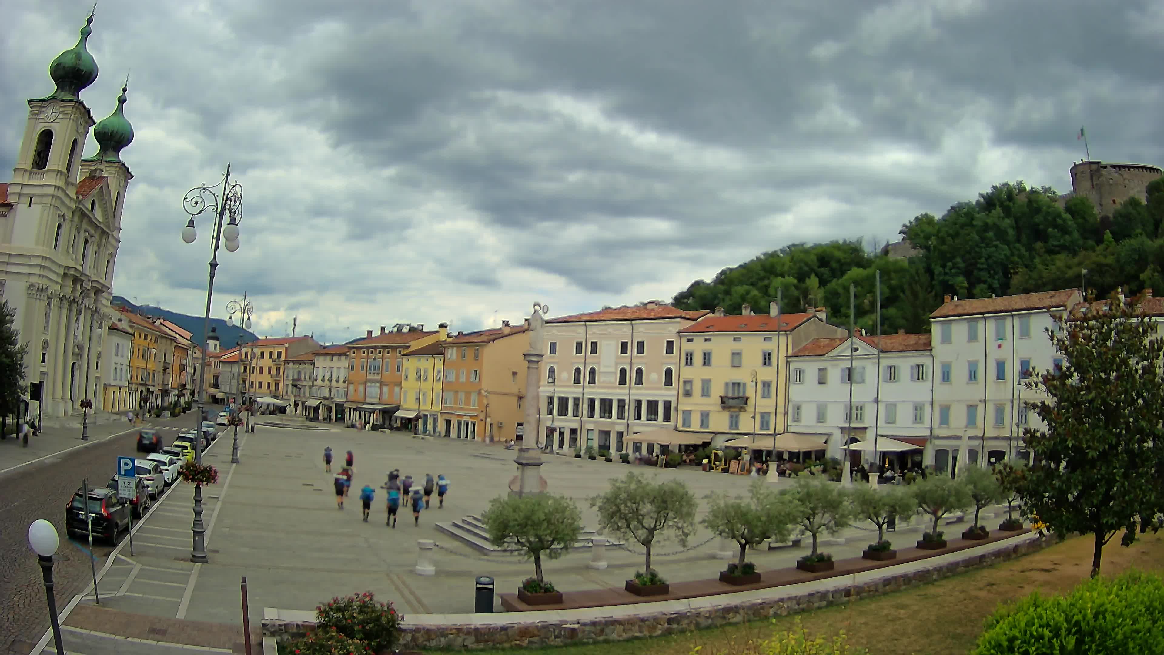 Gorizia Piazza della Vittoria e chiesa di S. Ignazio