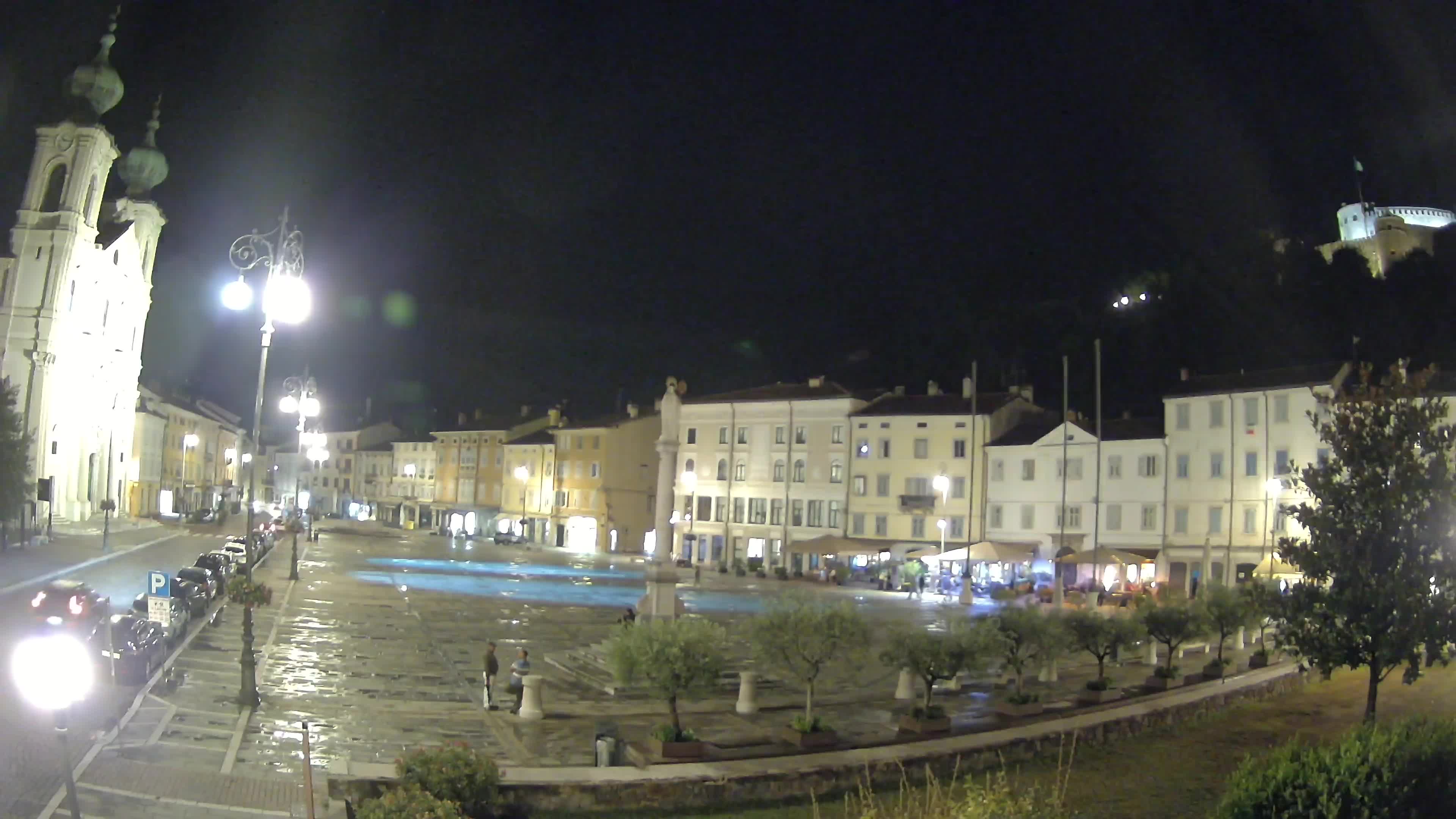 Gorizia Piazza della Vittoria e chiesa di S. Ignazio