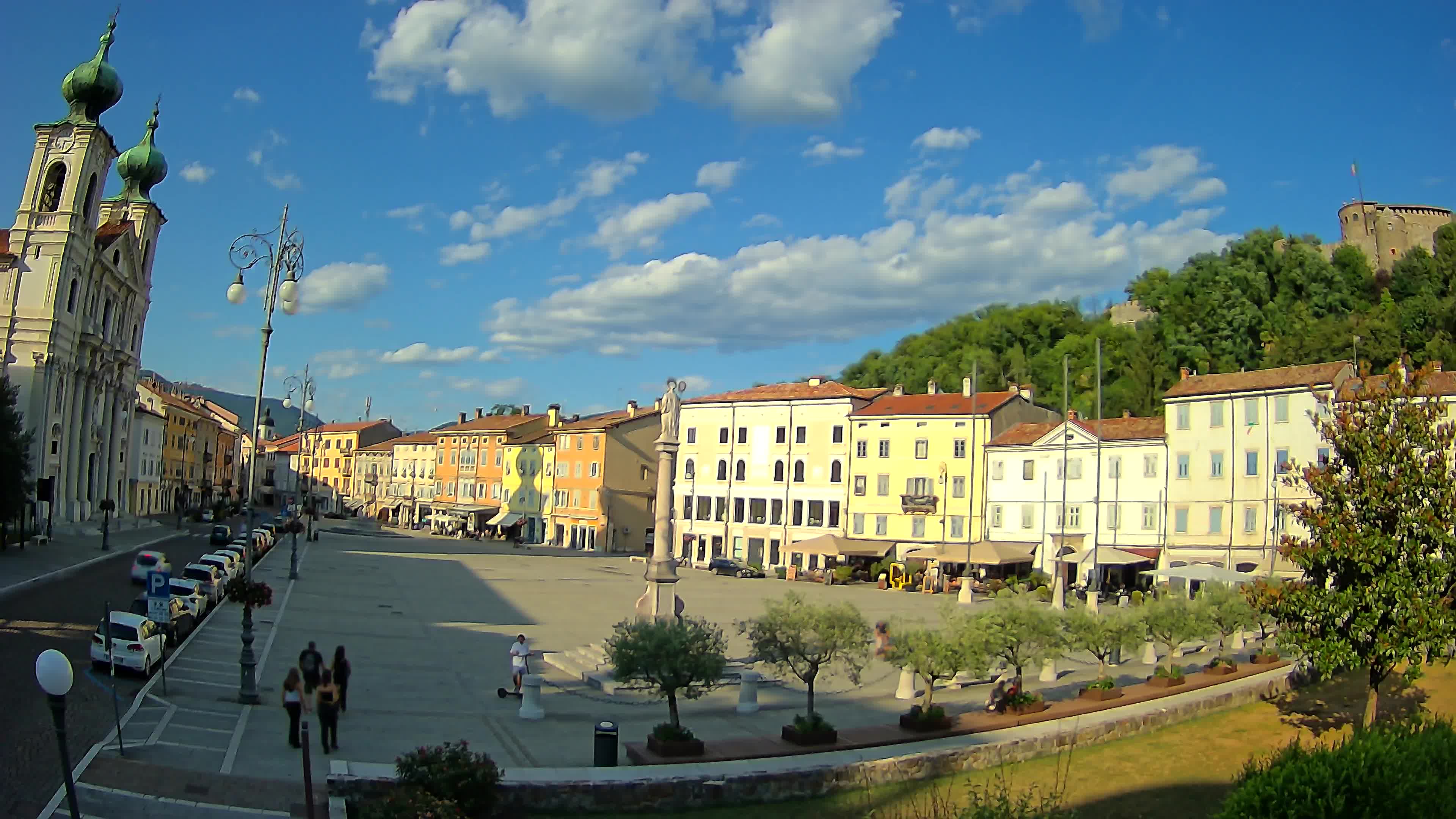 Gorizia Piazza della Vittoria e chiesa di S. Ignazio
