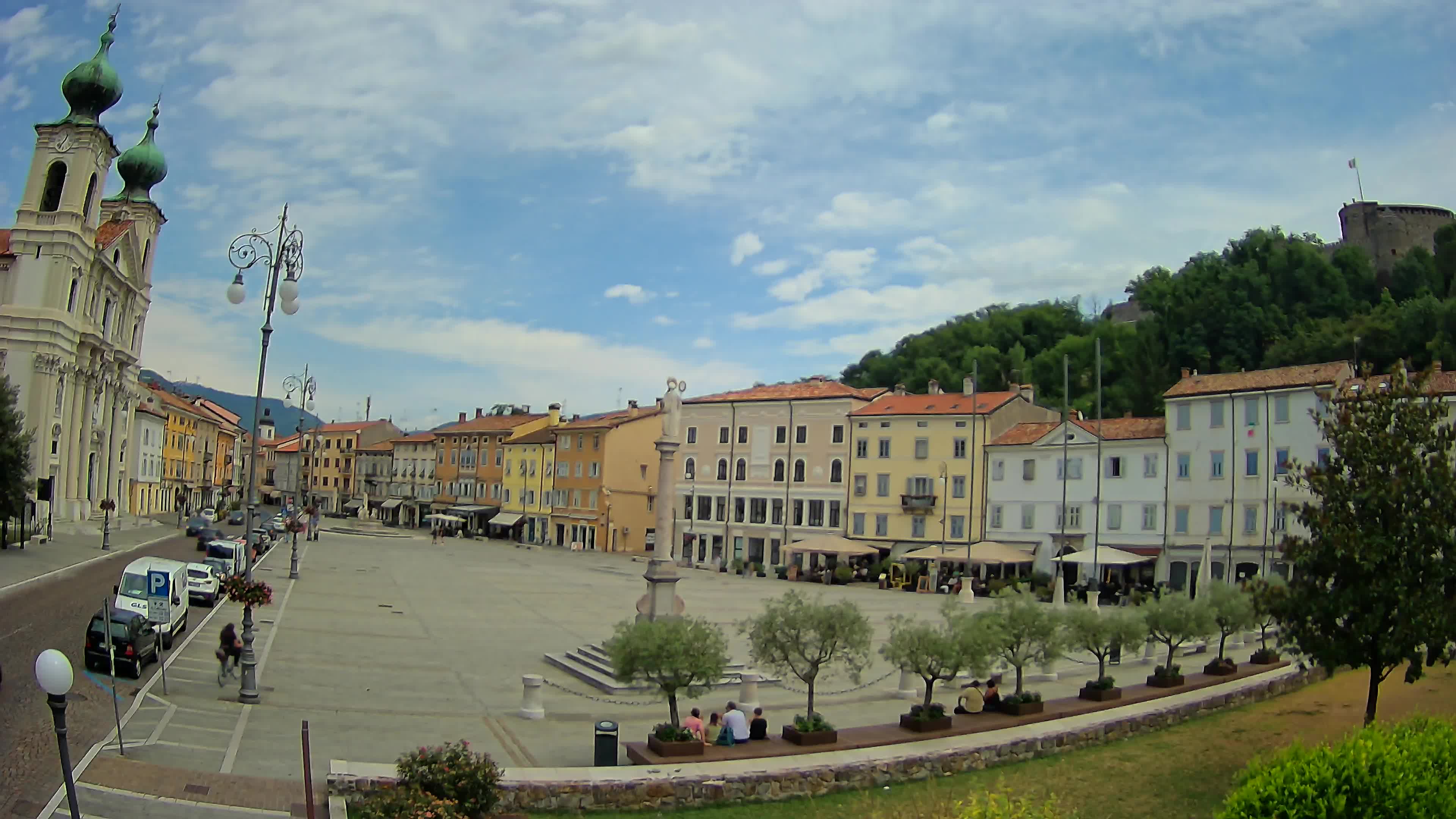 Gorizia Piazza della Vittoria e chiesa di S. Ignazio
