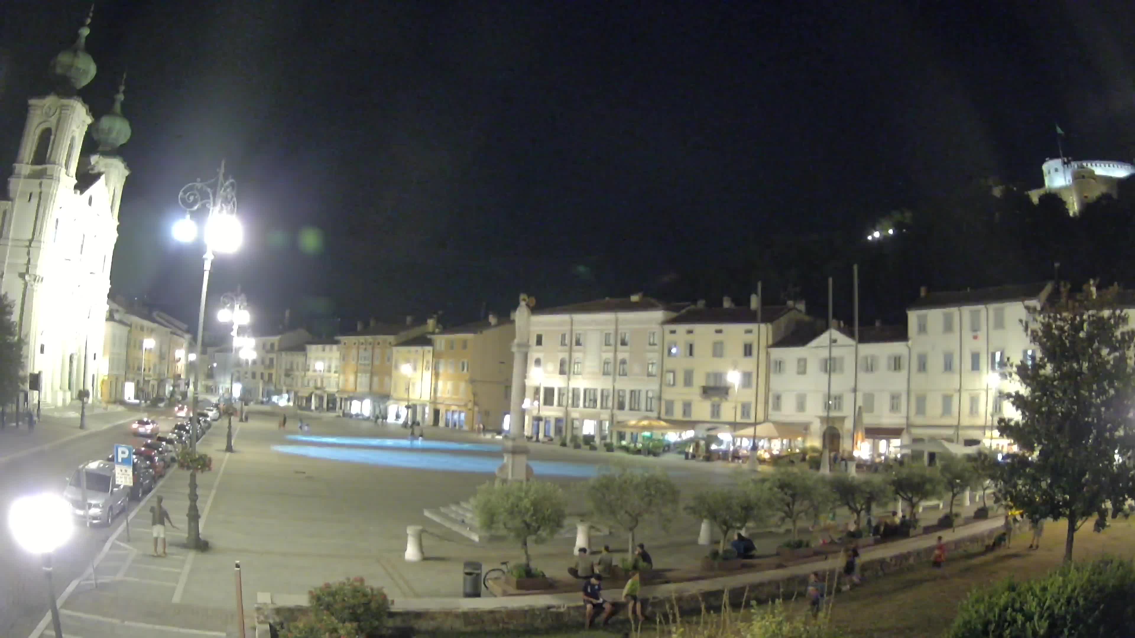 Gorizia Piazza della Vittoria e chiesa di S. Ignazio
