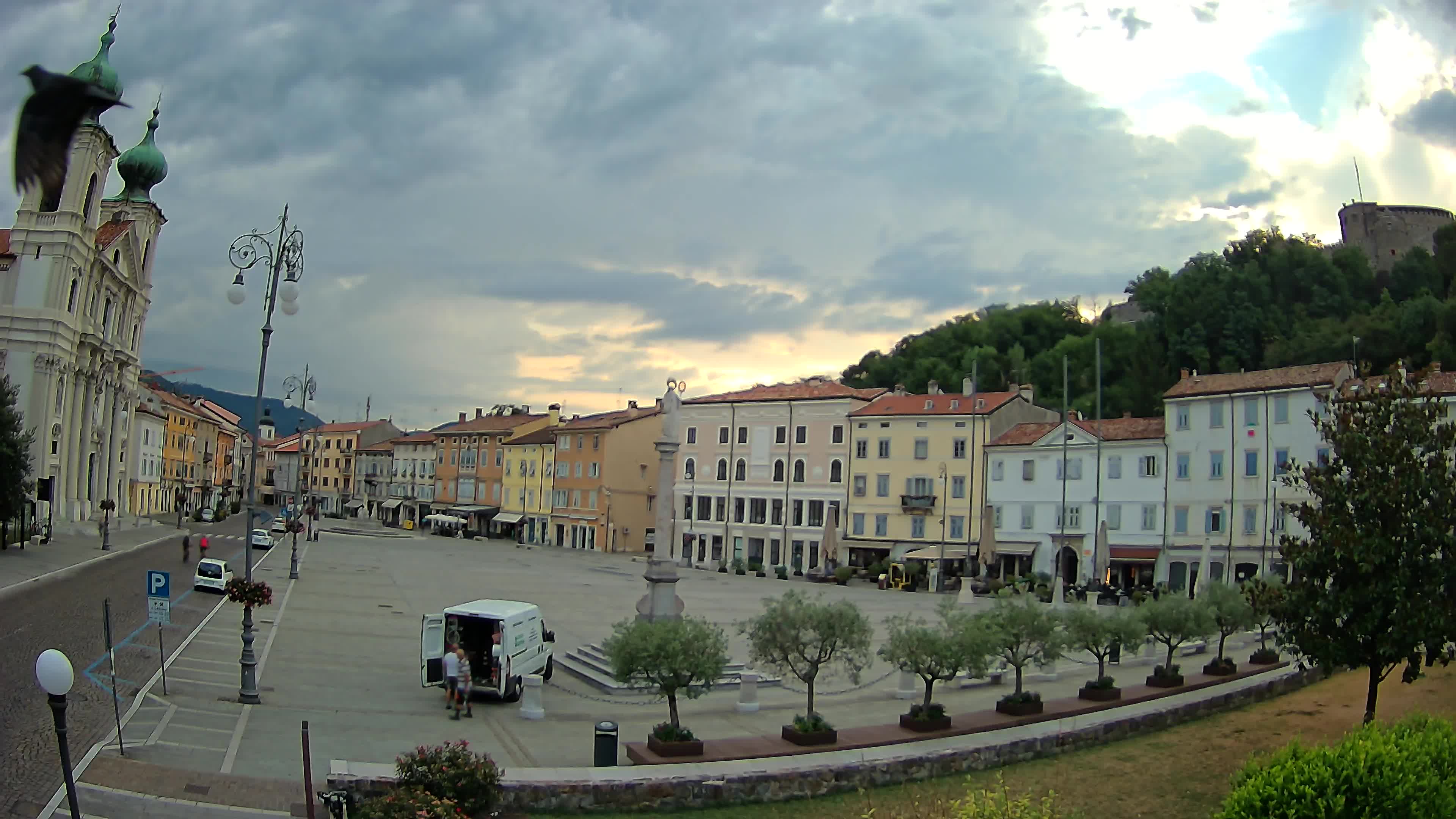 Gorizia Piazza della Vittoria e chiesa di S. Ignazio
