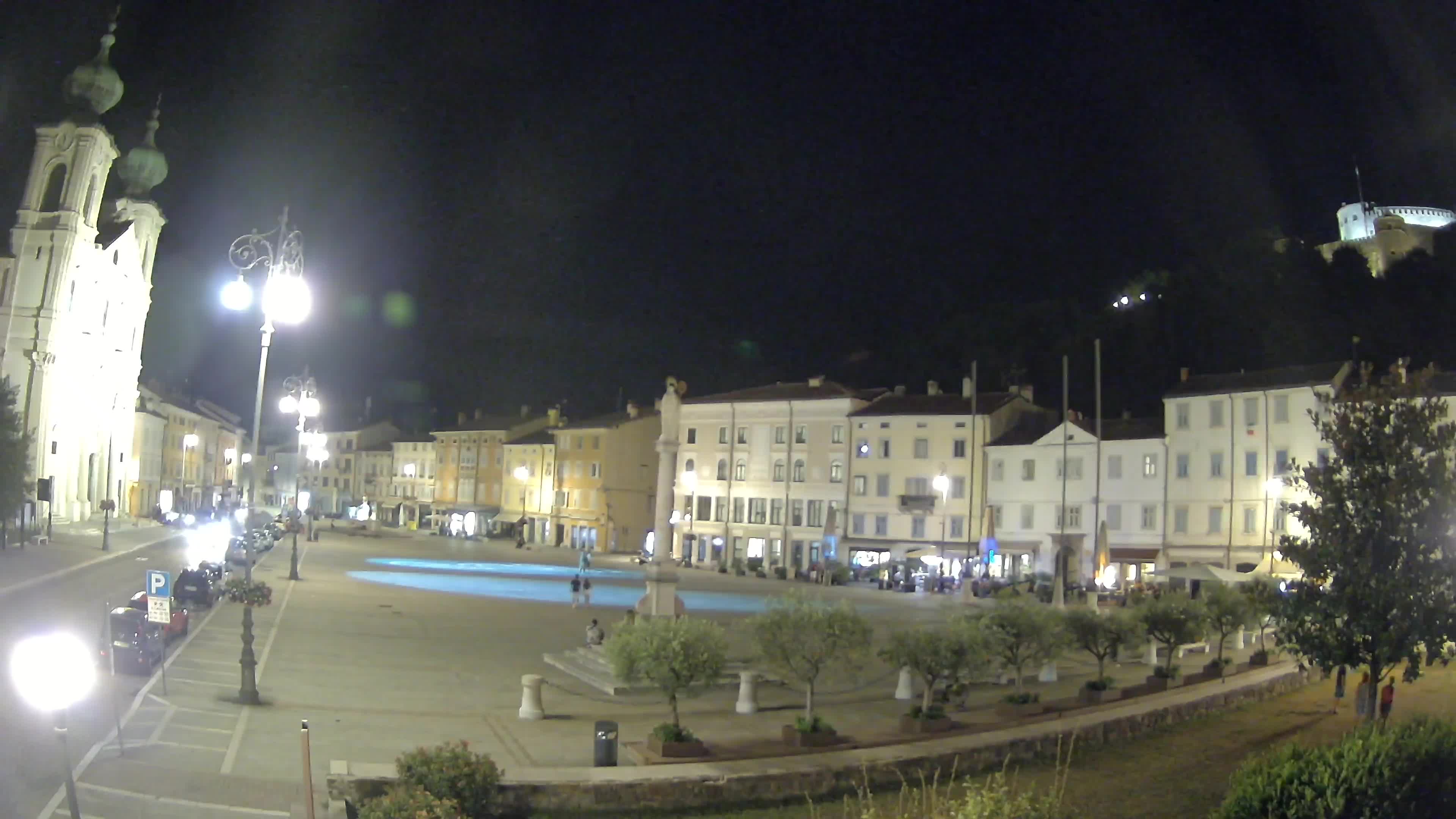 Gorizia Piazza della Vittoria e chiesa di S. Ignazio
