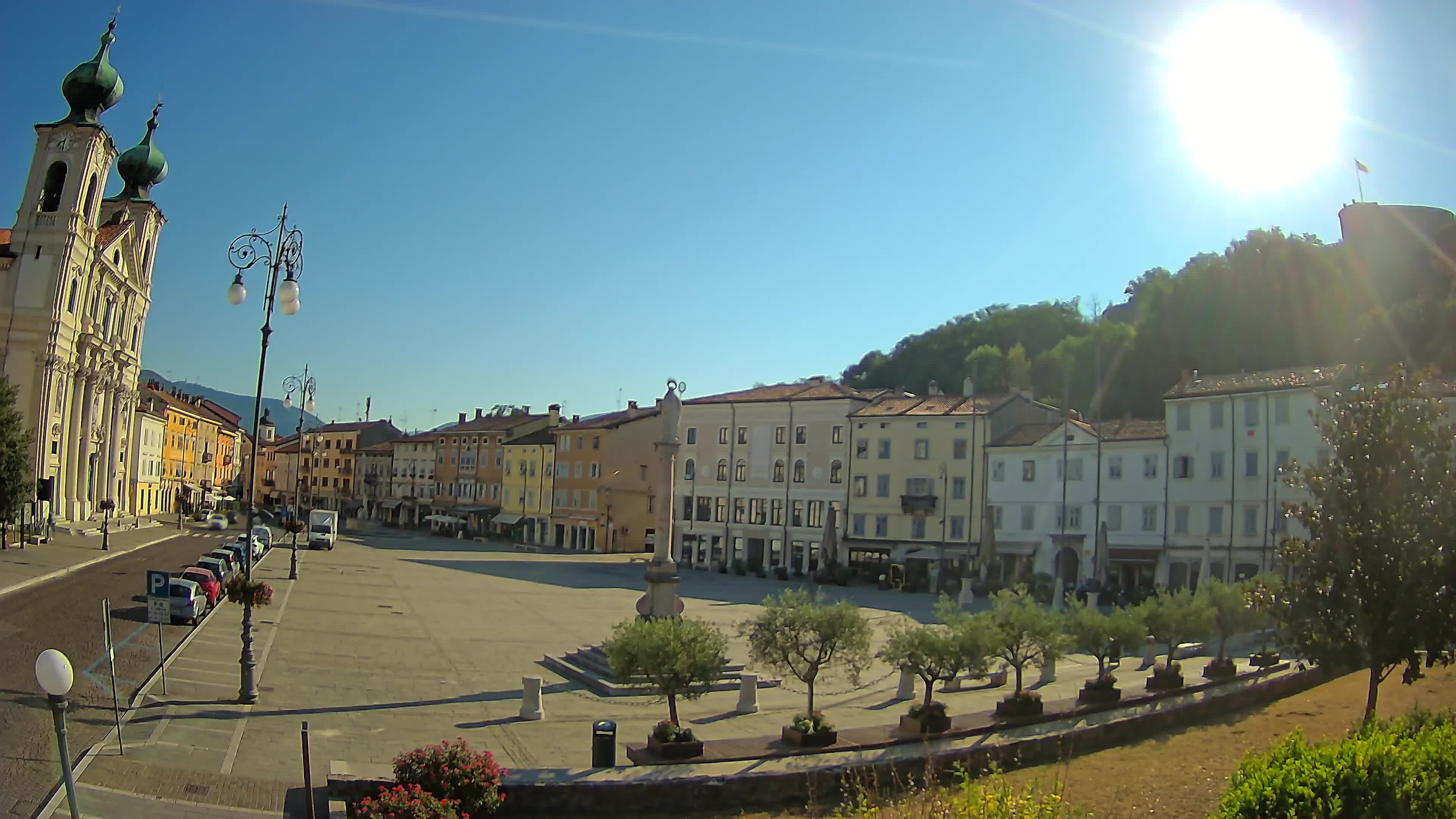 Gorizia Piazza della Vittoria e chiesa di S. Ignazio