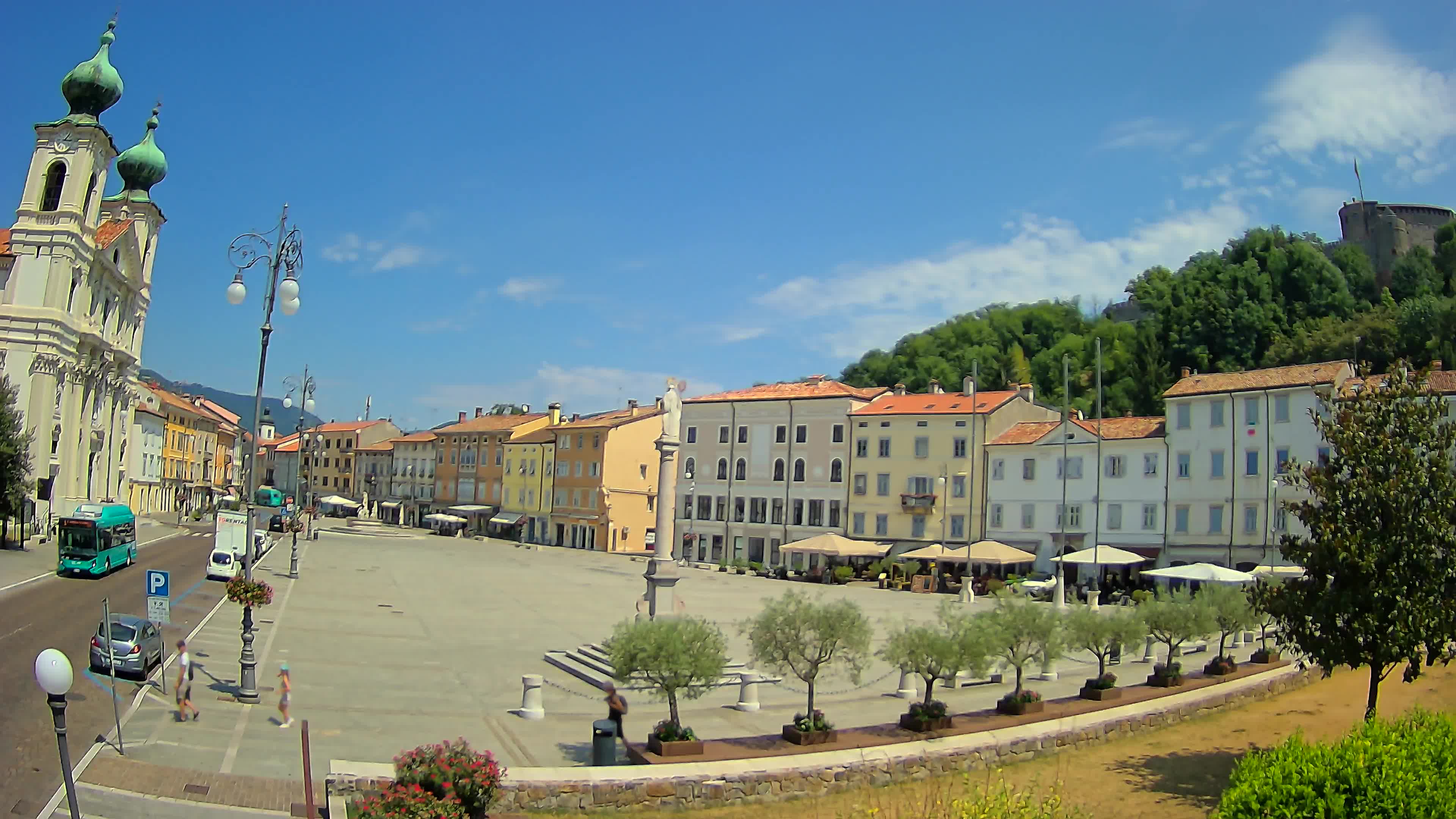 Gorizia Piazza della Vittoria e chiesa di S. Ignazio