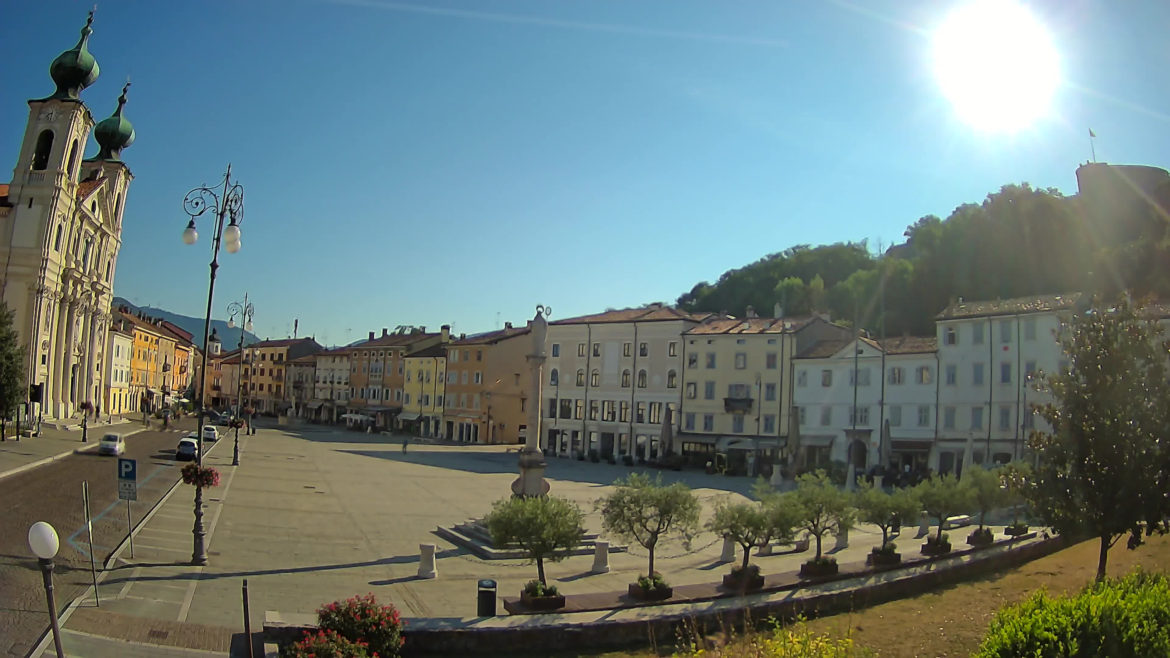 Gorizia Piazza della Vittoria e chiesa di S. Ignazio