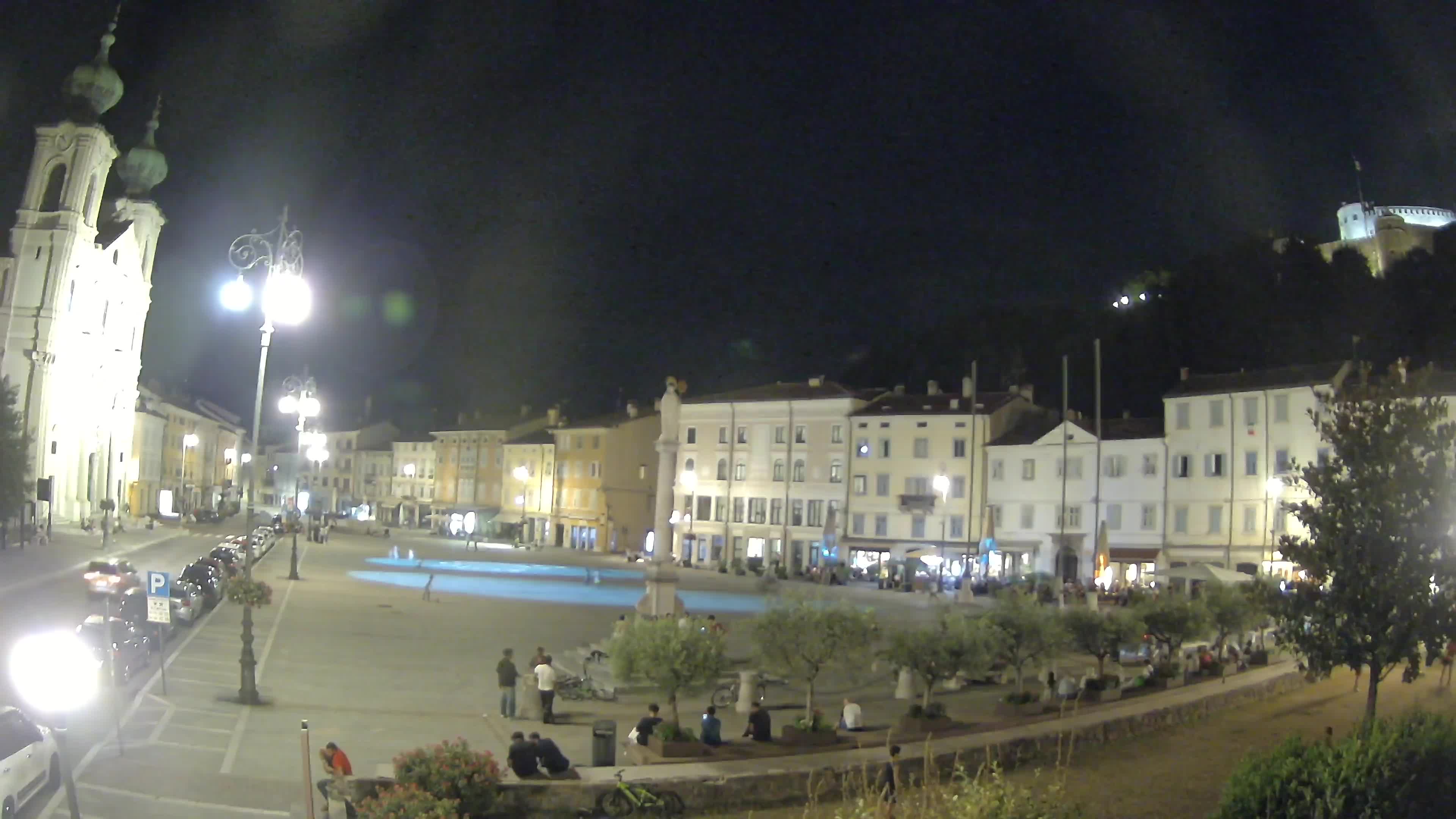 Gorizia Piazza della Vittoria e chiesa di S. Ignazio