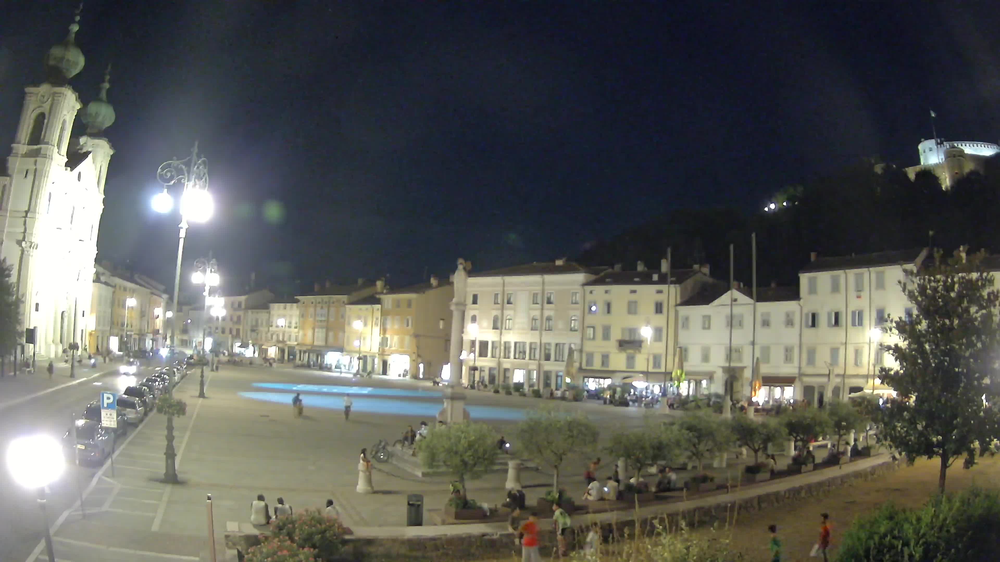 Gorizia Piazza della Vittoria e chiesa di S. Ignazio