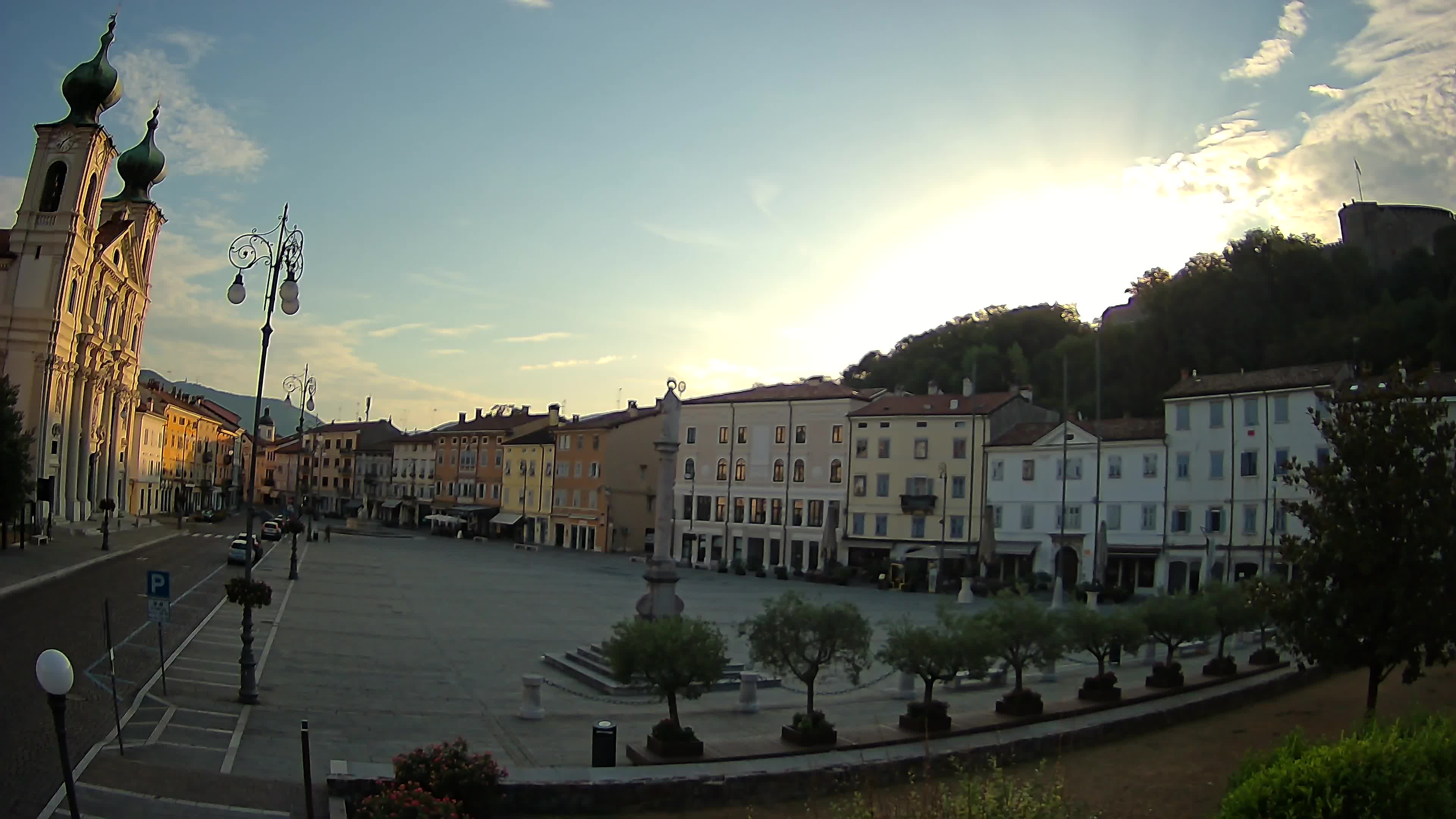 Gorizia Piazza della Vittoria e chiesa di S. Ignazio