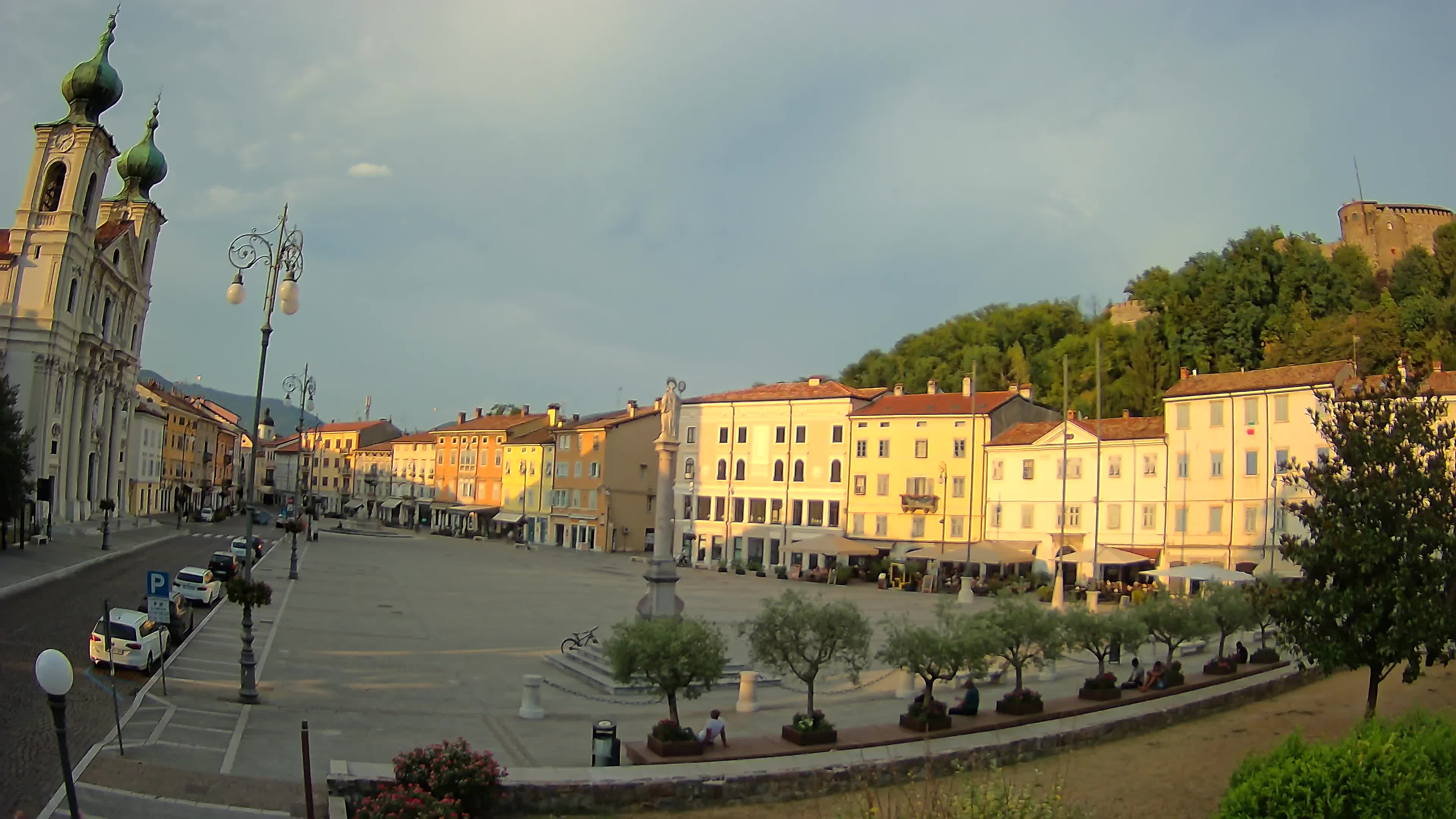 Gorizia Piazza della Vittoria e chiesa di S. Ignazio