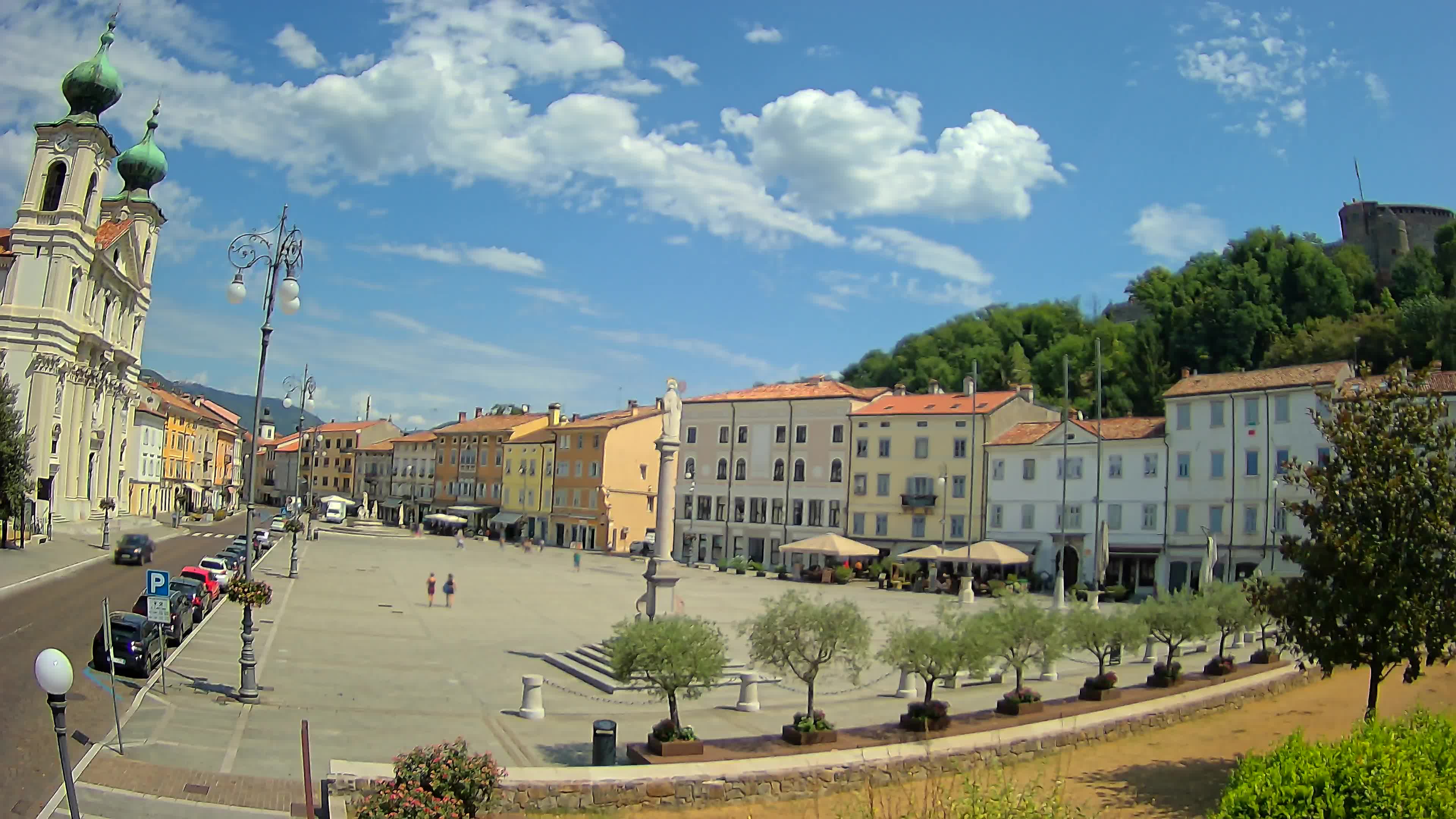 Gorizia Piazza della Vittoria e chiesa di S. Ignazio