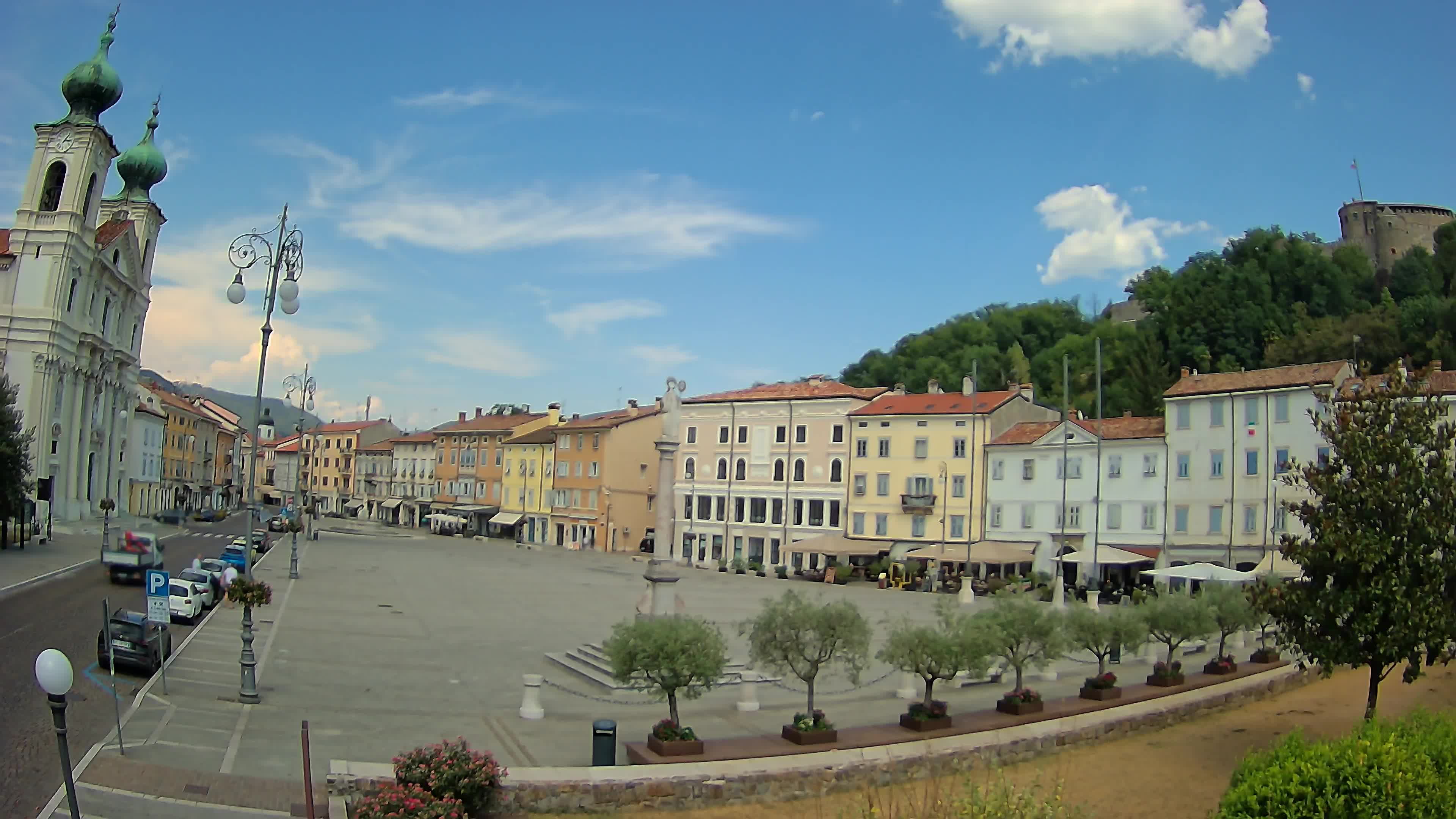 Gorizia Piazza della Vittoria e chiesa di S. Ignazio