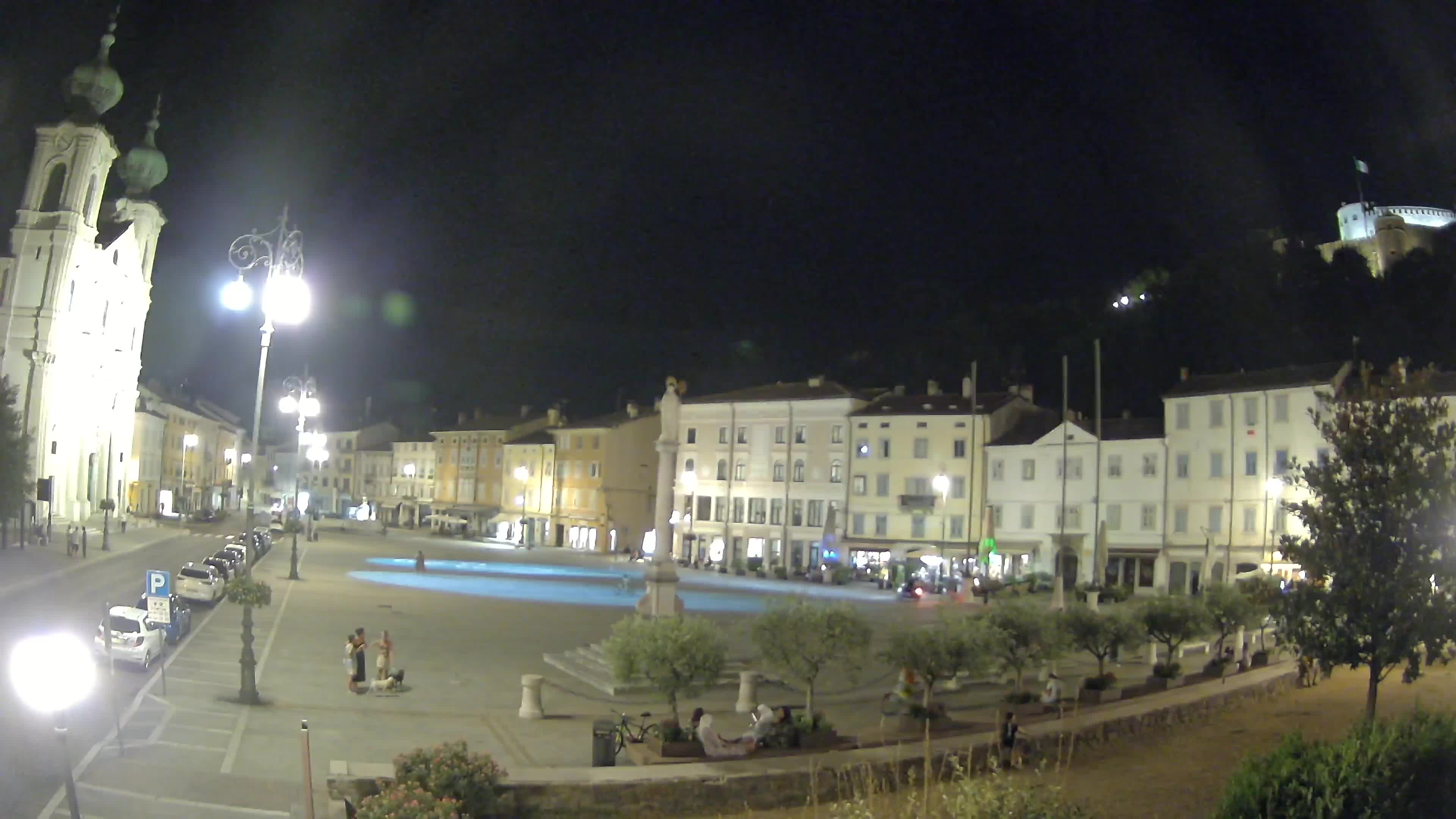 Gorizia Piazza della Vittoria e chiesa di S. Ignazio