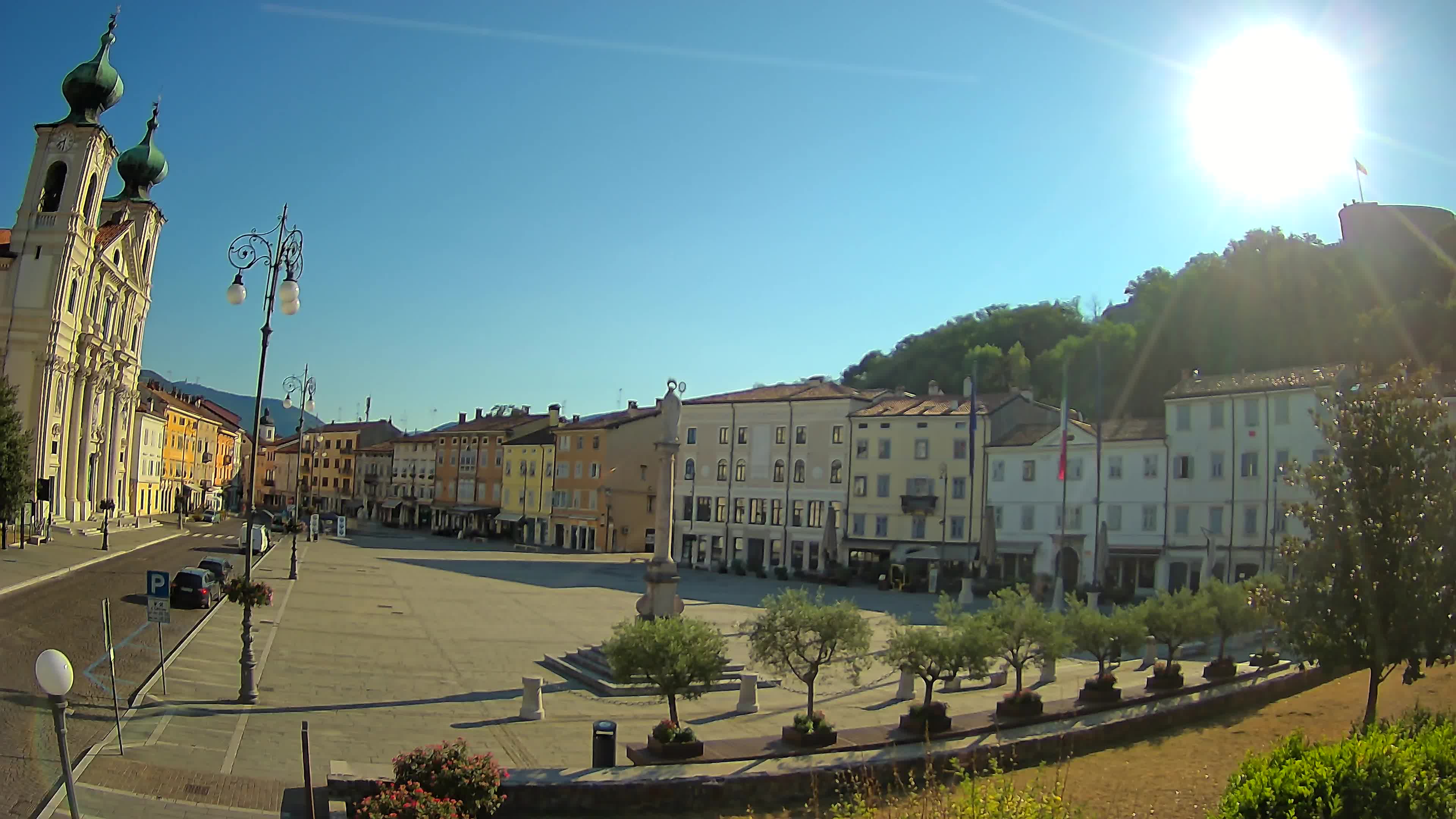 Gorizia Piazza della Vittoria e chiesa di S. Ignazio