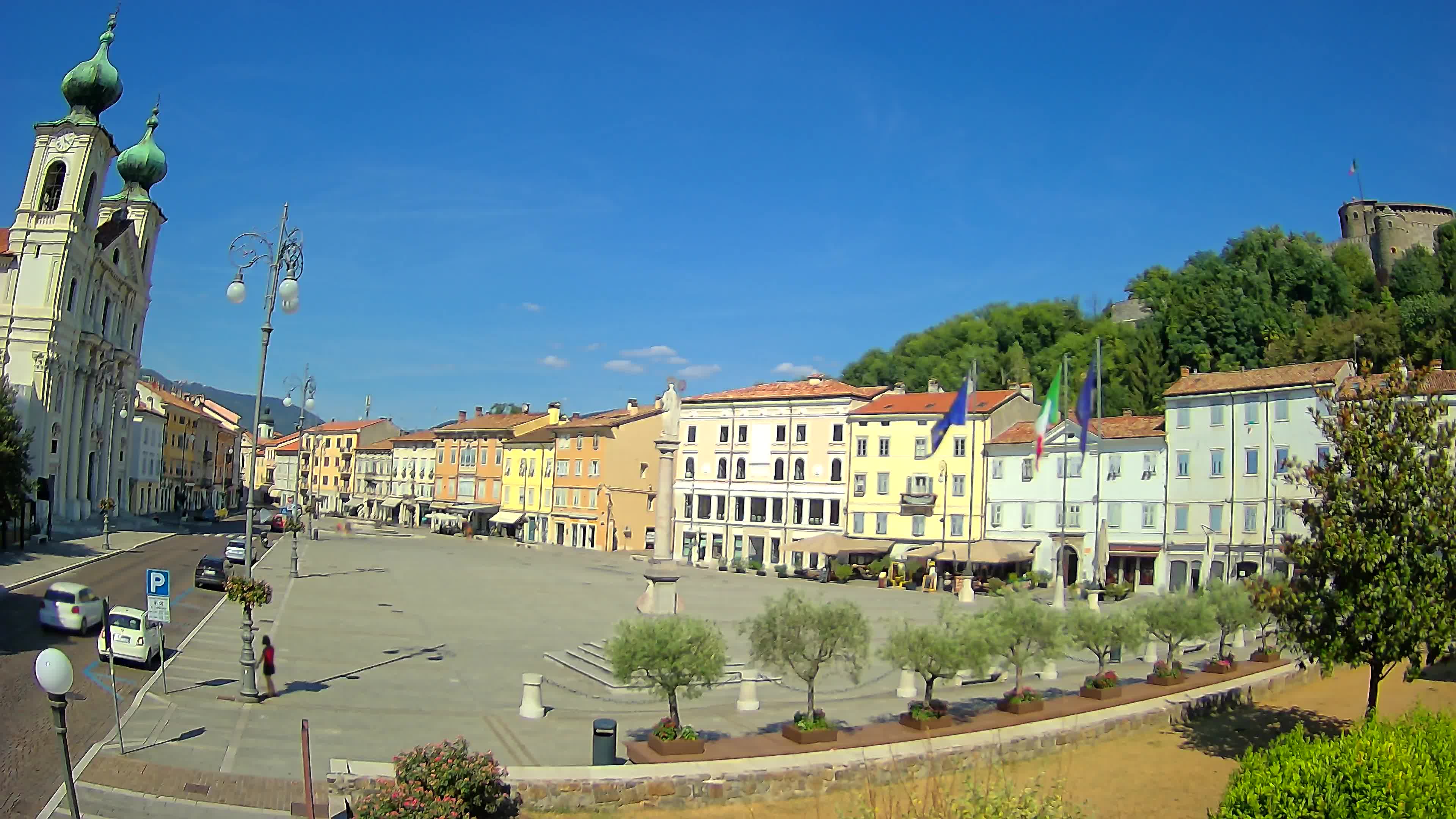 Gorizia Piazza della Vittoria e chiesa di S. Ignazio