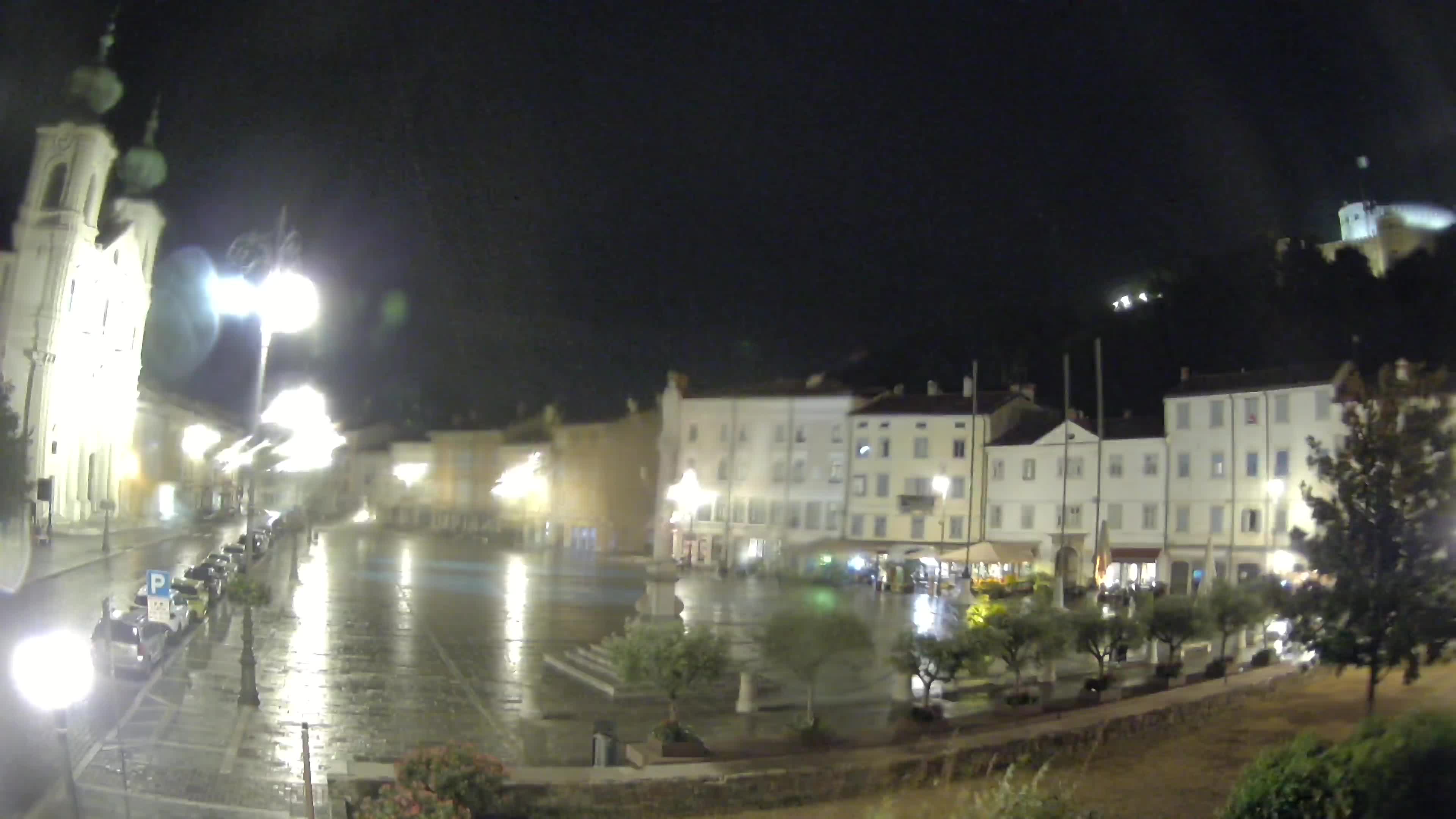 Gorizia Piazza della Vittoria e chiesa di S. Ignazio