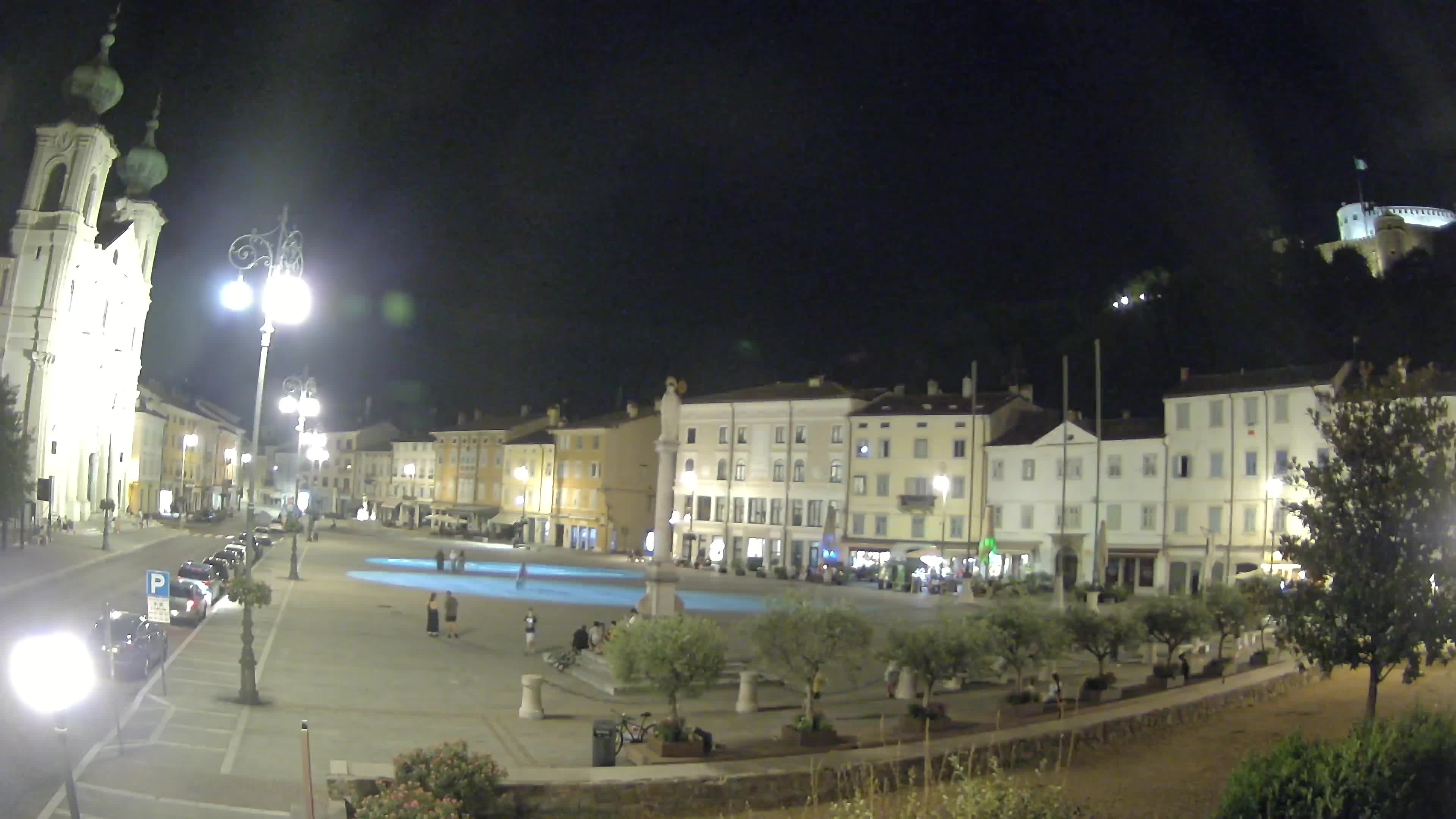 Gorizia Piazza della Vittoria e chiesa di S. Ignazio