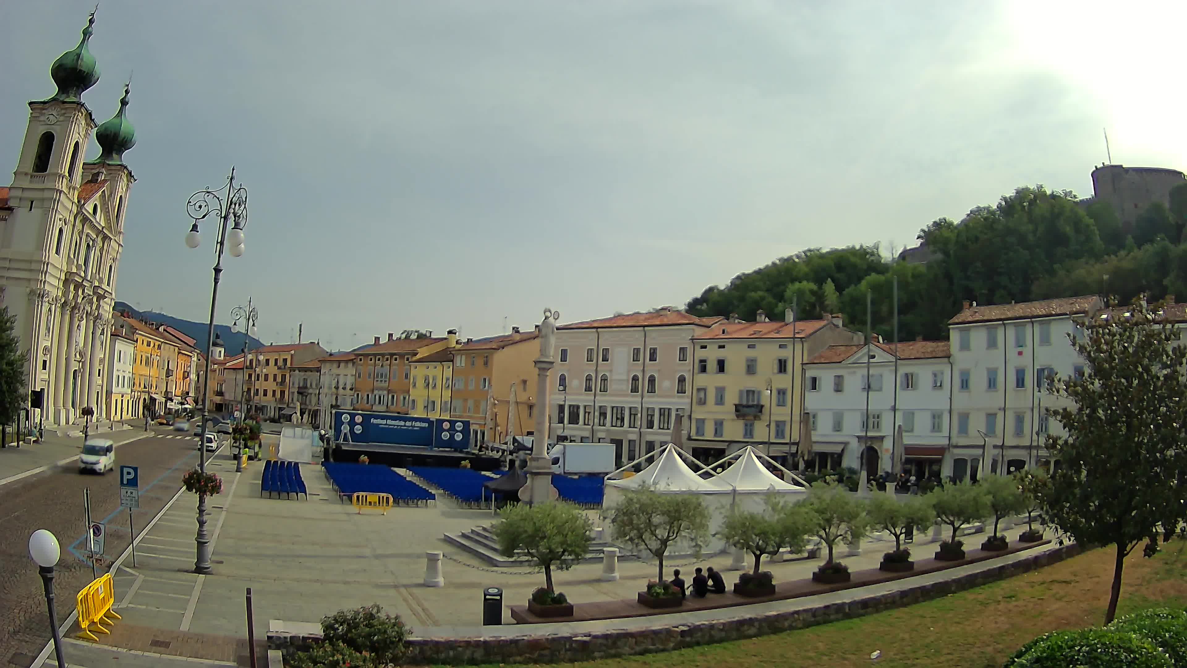 Gorizia Piazza della Vittoria e chiesa di S. Ignazio