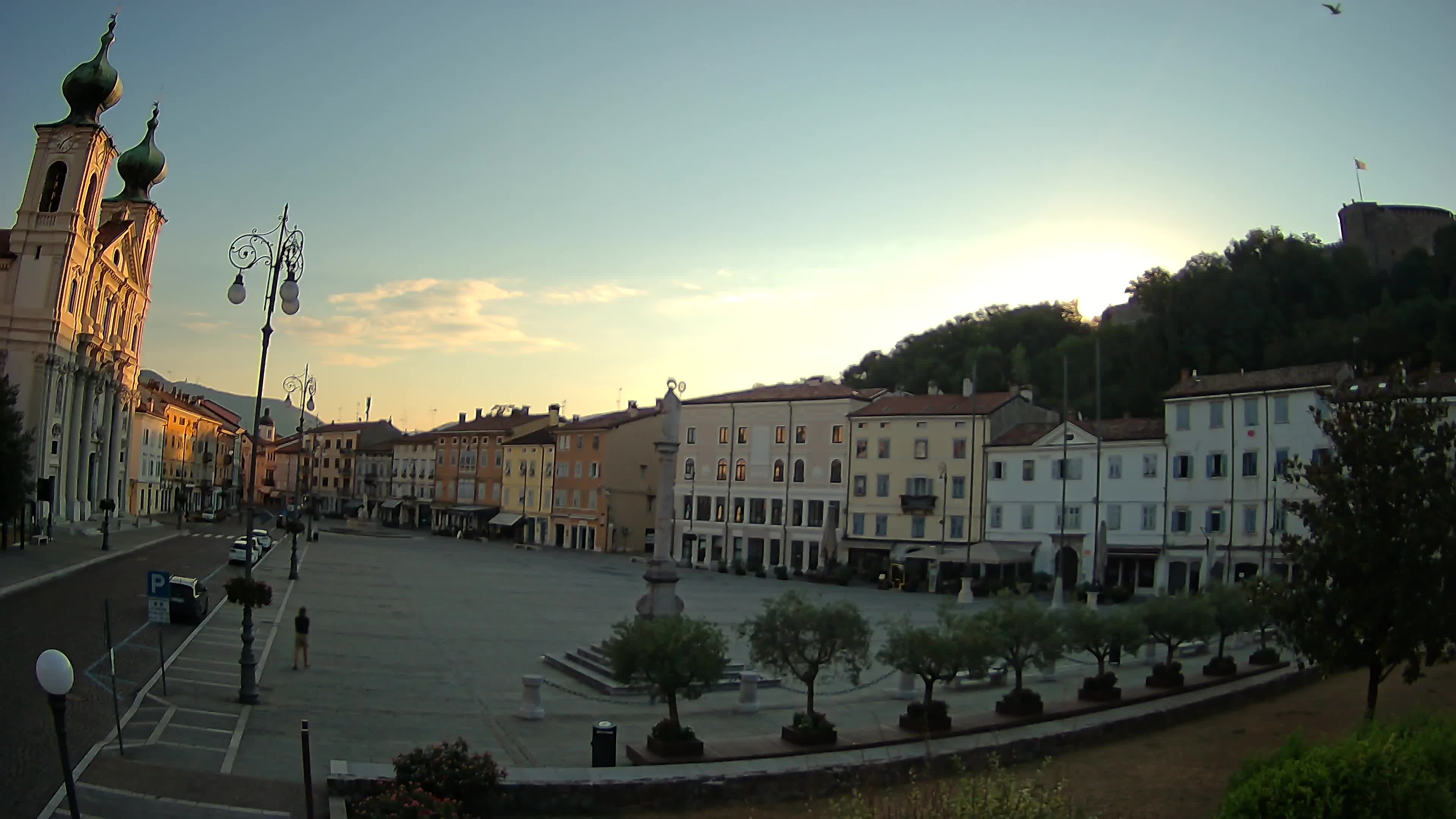 Gorizia Piazza della Vittoria e chiesa di S. Ignazio