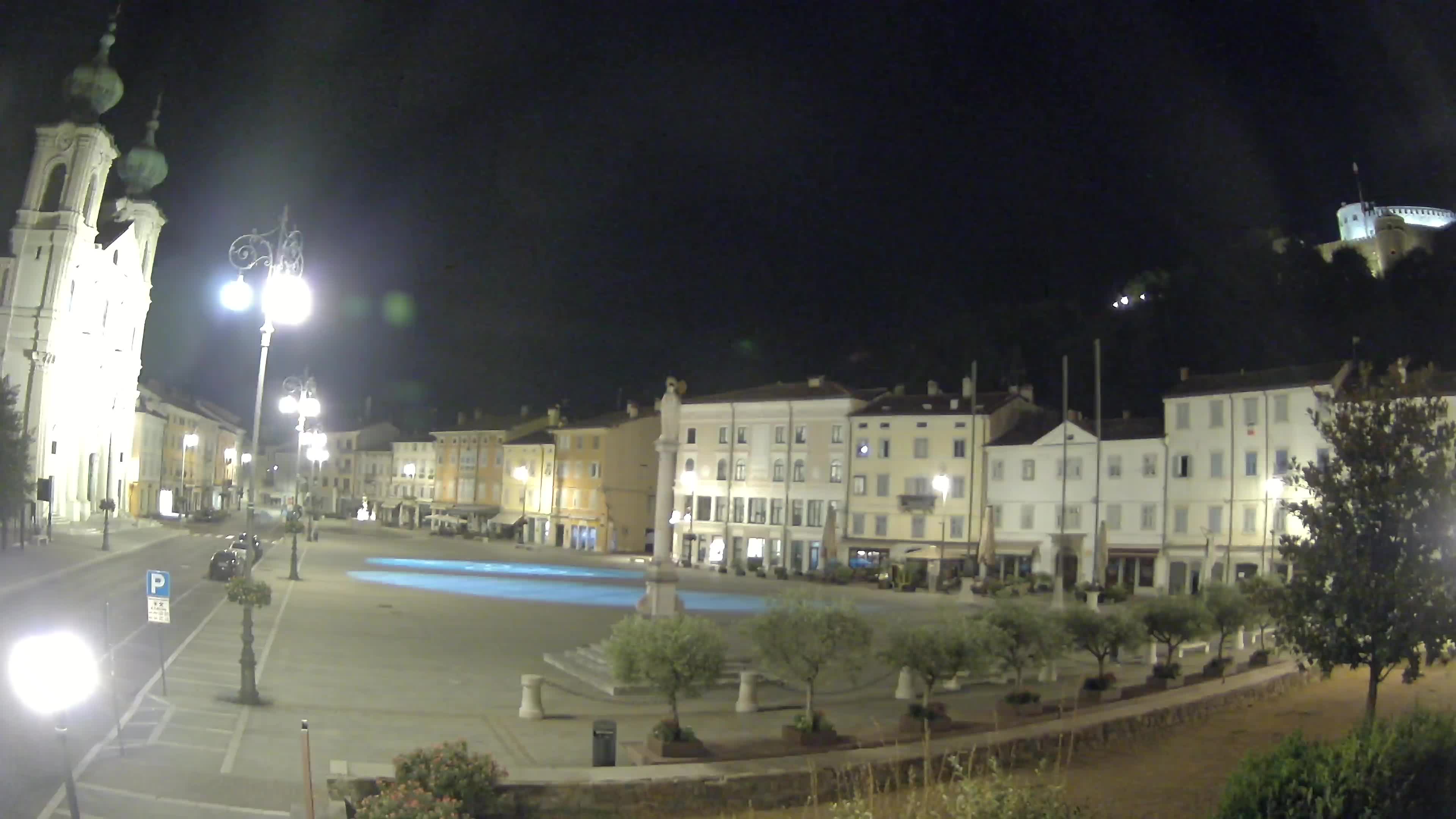 Gorizia Piazza della Vittoria e chiesa di S. Ignazio