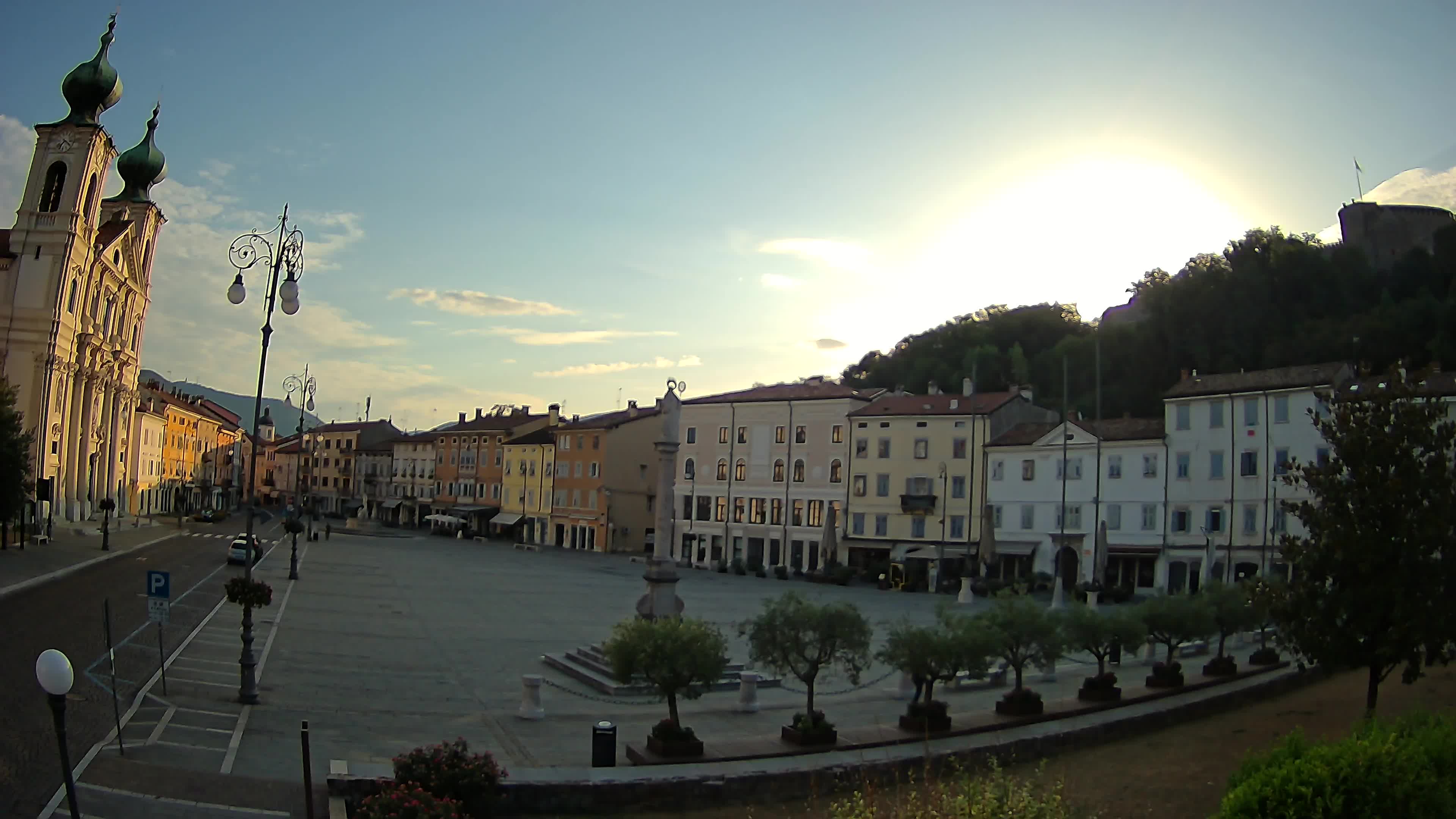 Gorizia Piazza della Vittoria e chiesa di S. Ignazio