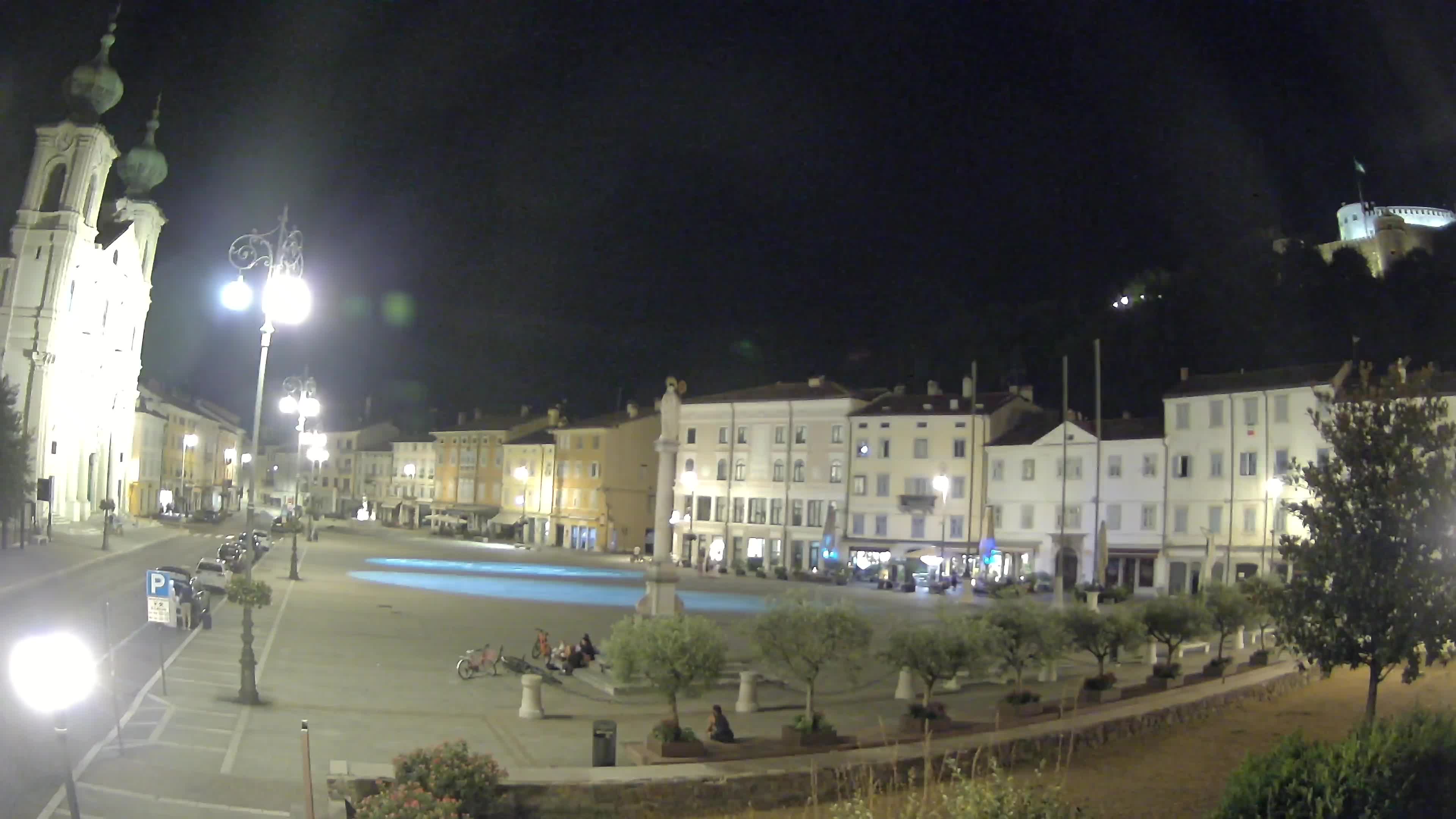 Gorizia Piazza della Vittoria e chiesa di S. Ignazio