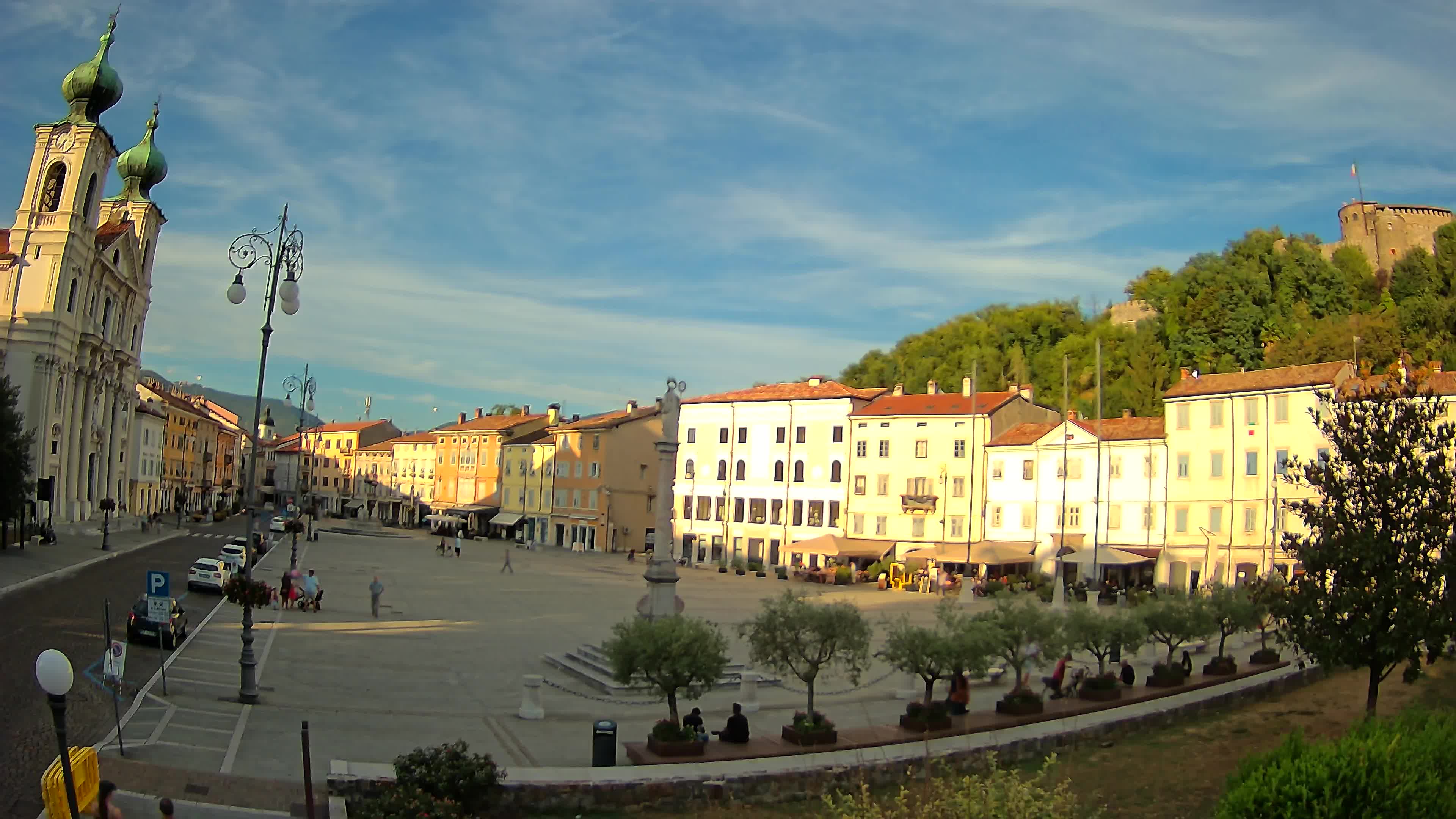 Gorizia Piazza della Vittoria e chiesa di S. Ignazio