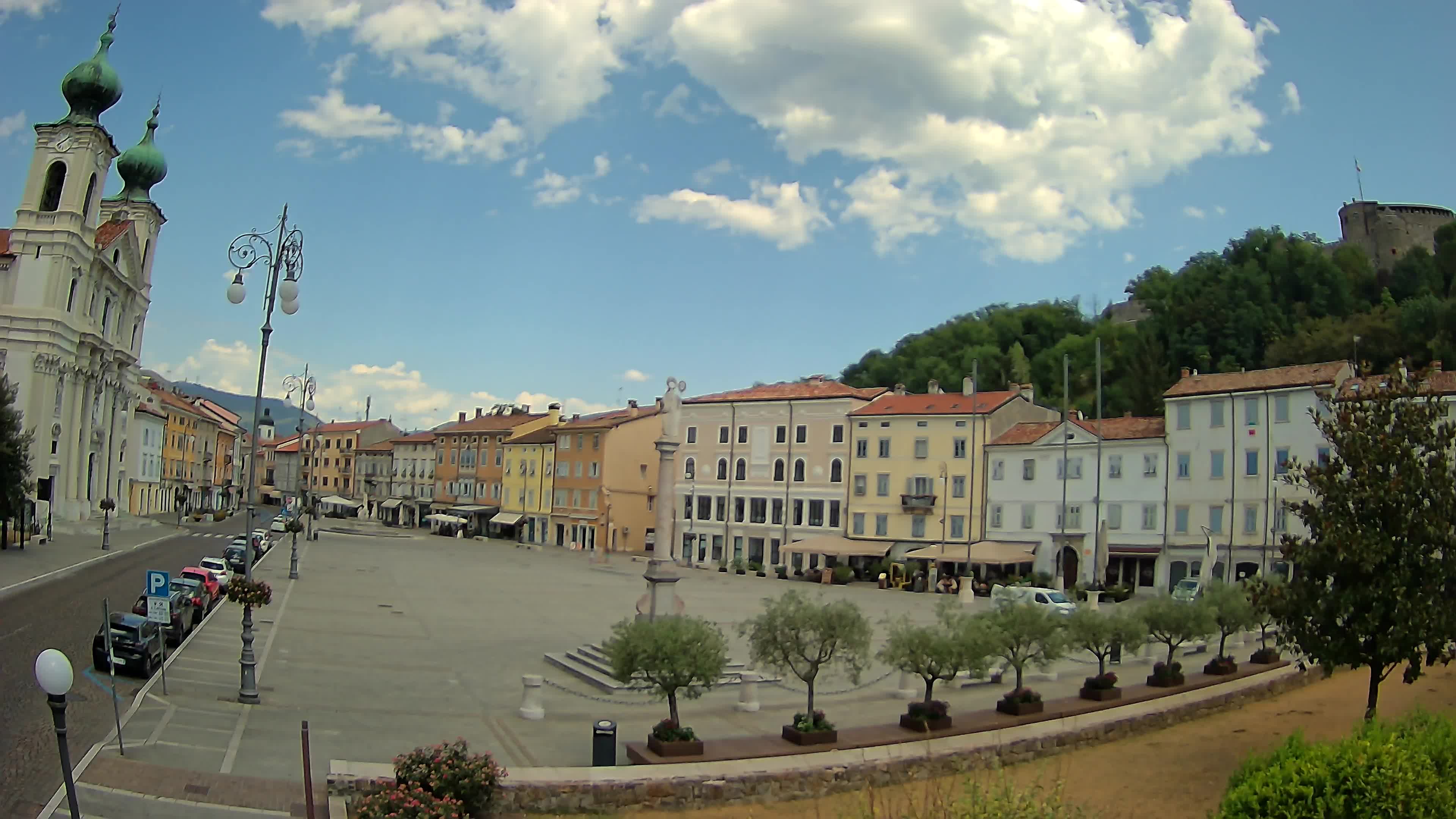 Gorizia Piazza della Vittoria e chiesa di S. Ignazio