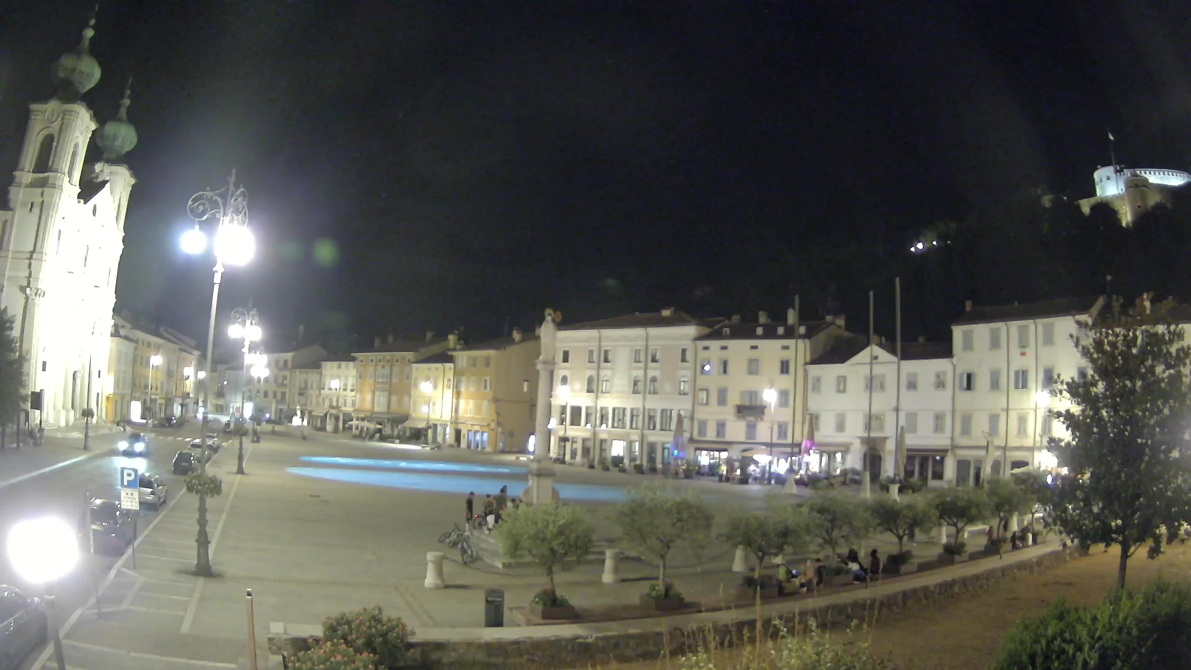 Gorizia Piazza della Vittoria e chiesa di S. Ignazio