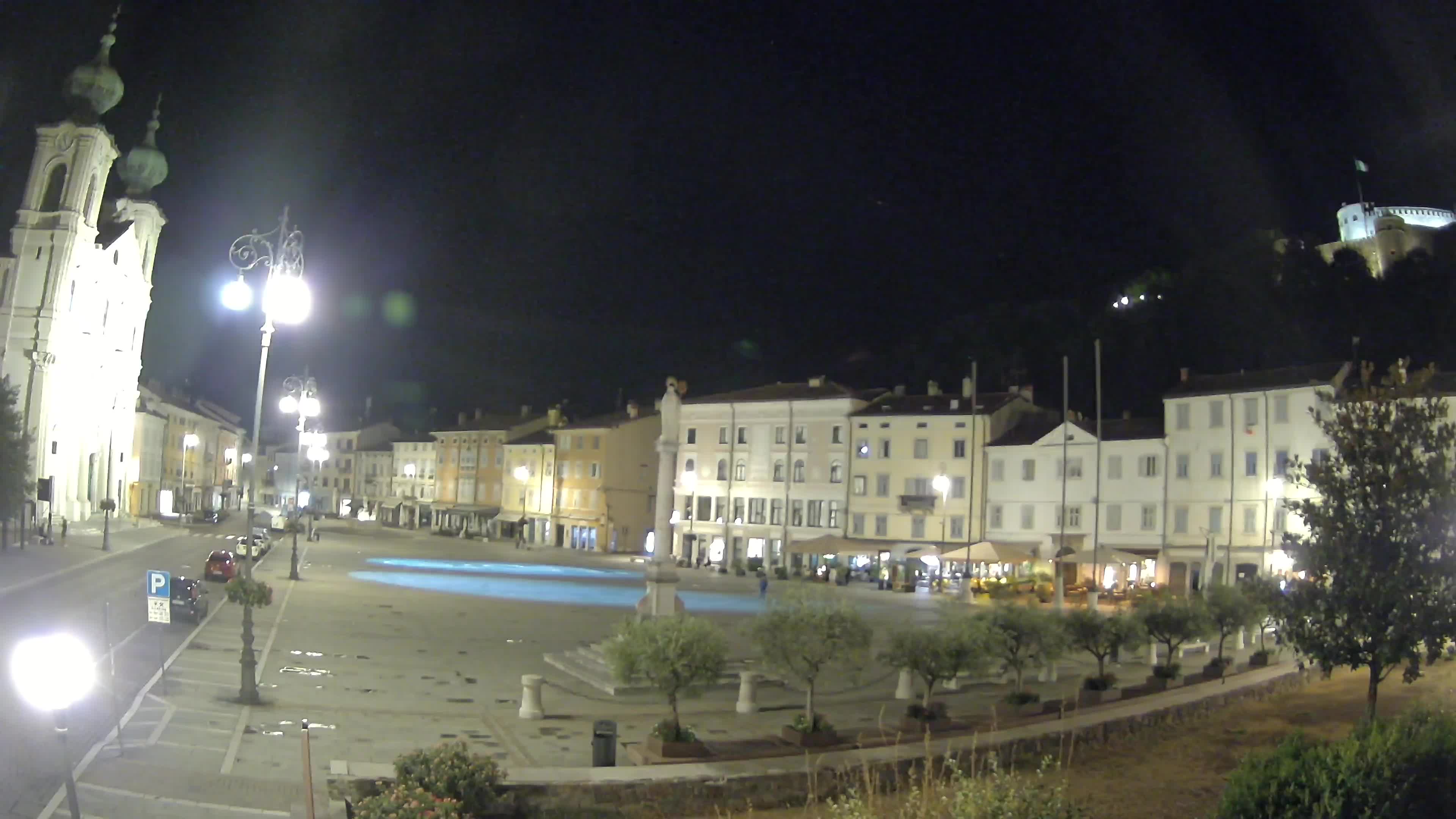 Gorizia Piazza della Vittoria e chiesa di S. Ignazio
