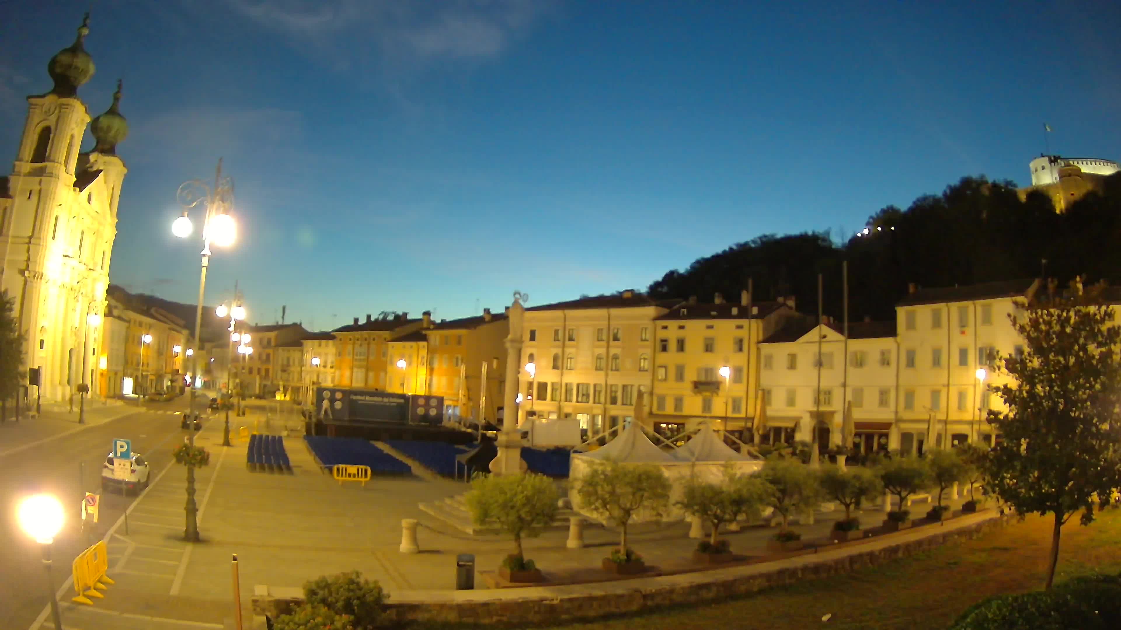 Gorizia – Plaza Vittoria – iglesia de San Pedro. Ignacio