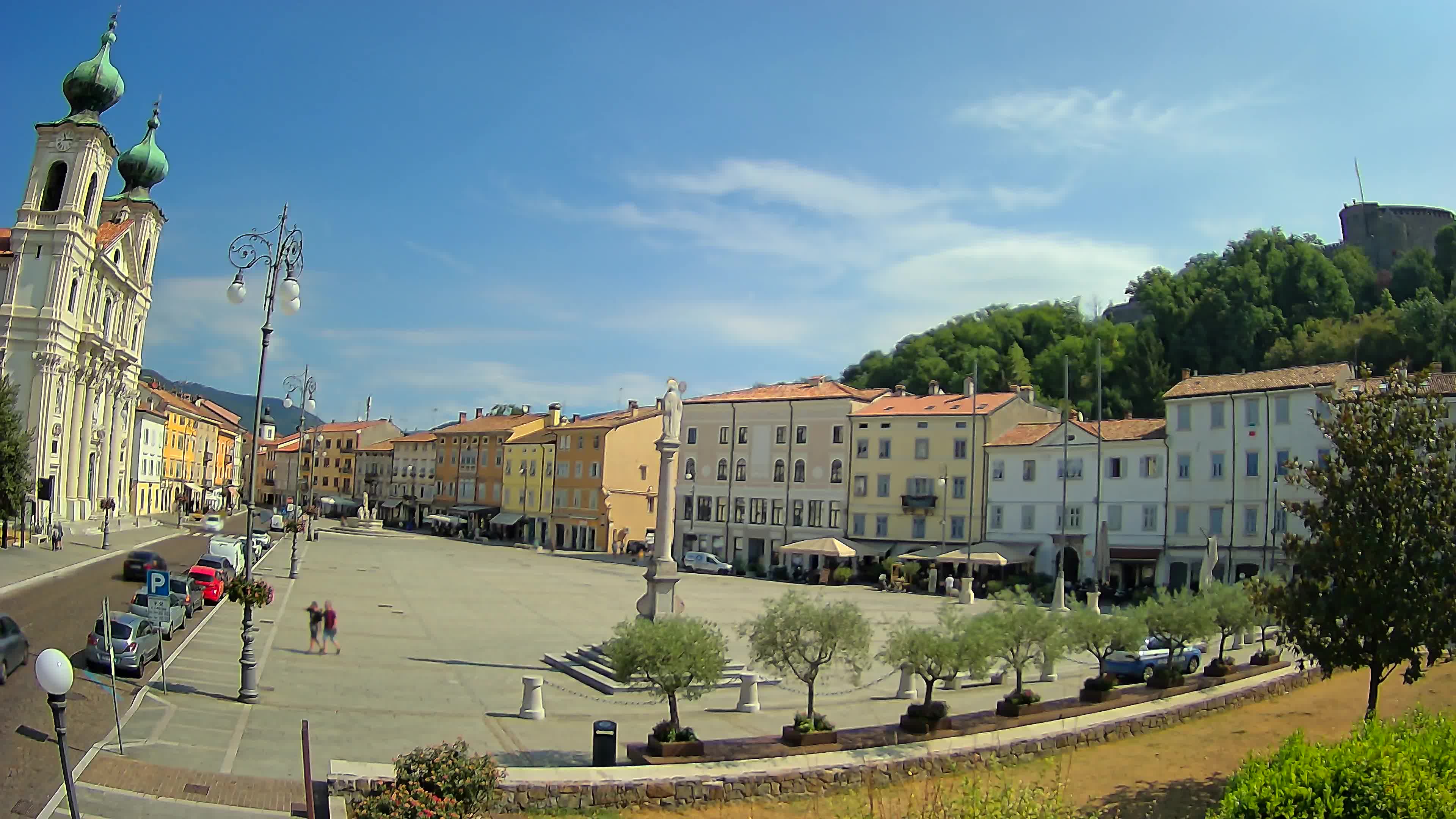 Gorizia Piazza della Vittoria e chiesa di S. Ignazio