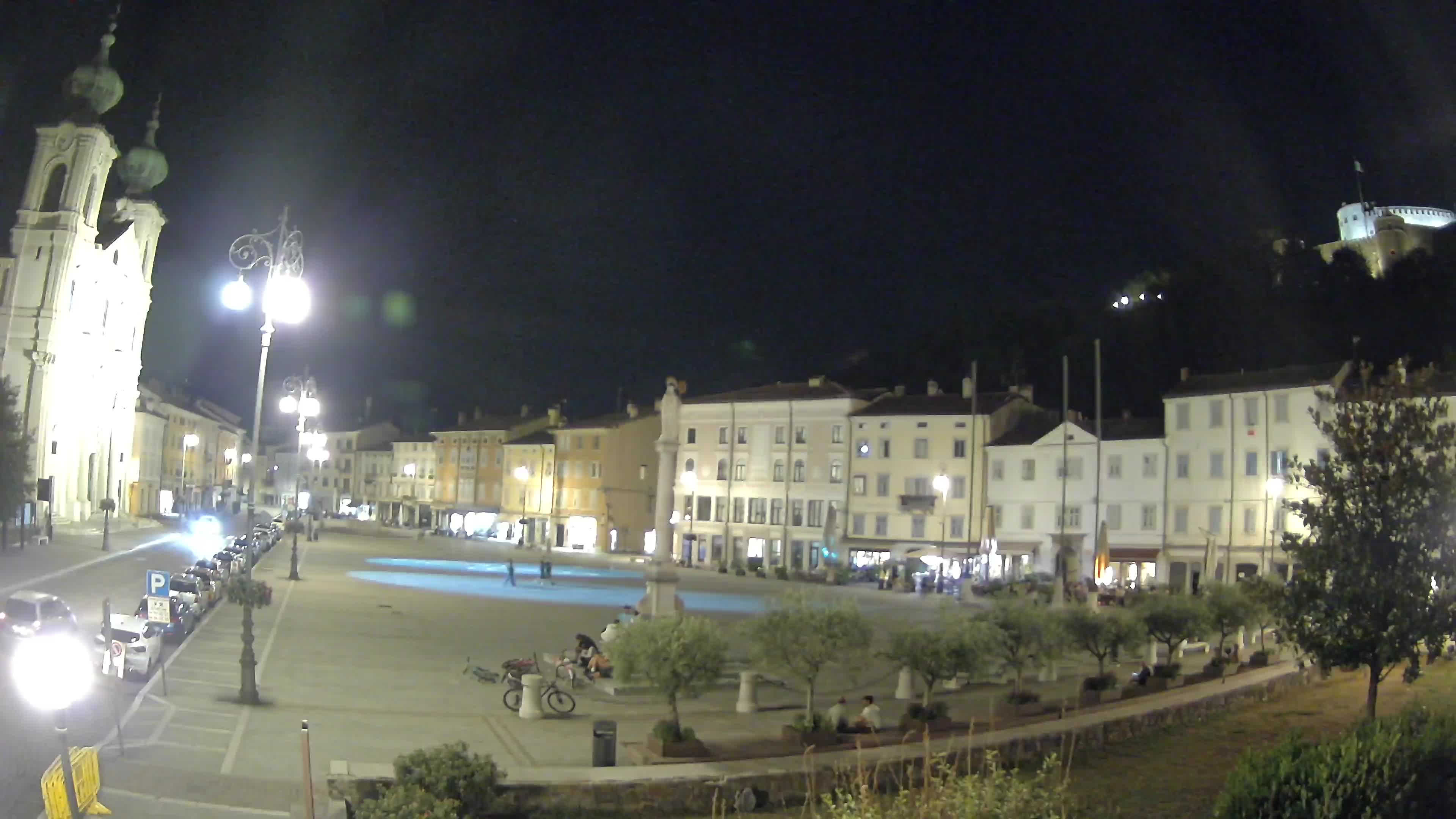 Gorizia Piazza della Vittoria e chiesa di S. Ignazio