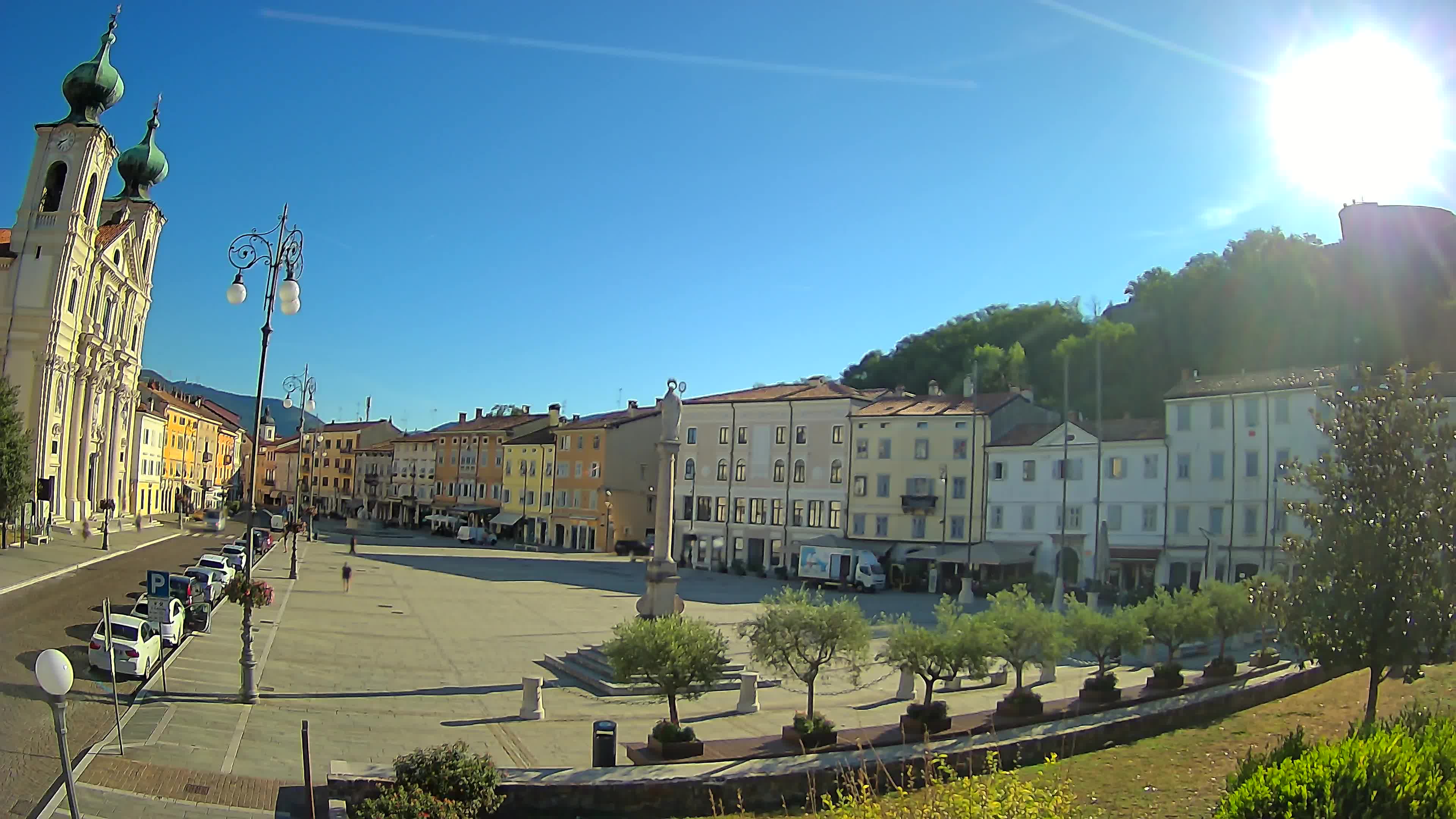 Gorizia Piazza della Vittoria e chiesa di S. Ignazio