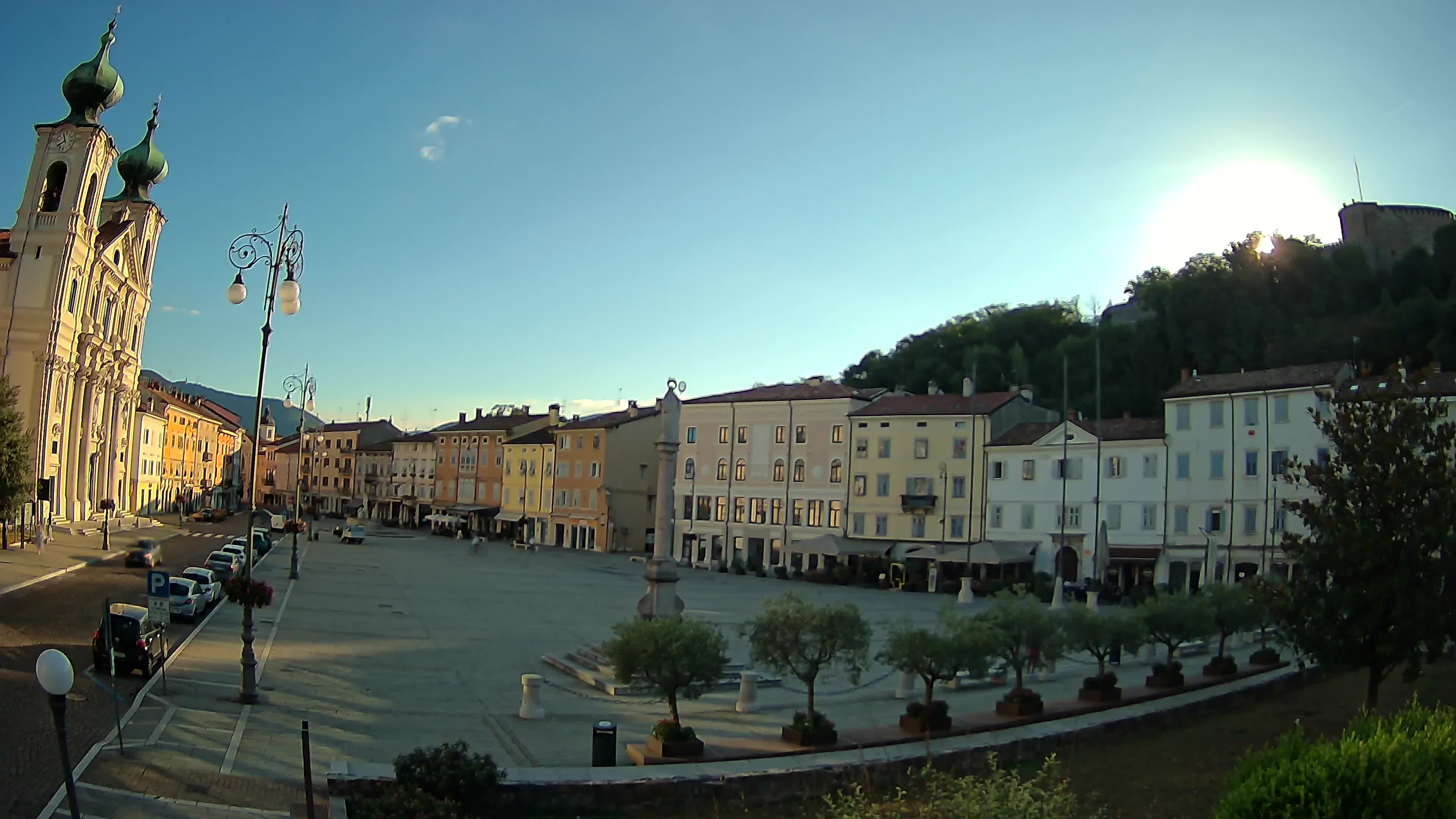 Gorizia Piazza della Vittoria e chiesa di S. Ignazio