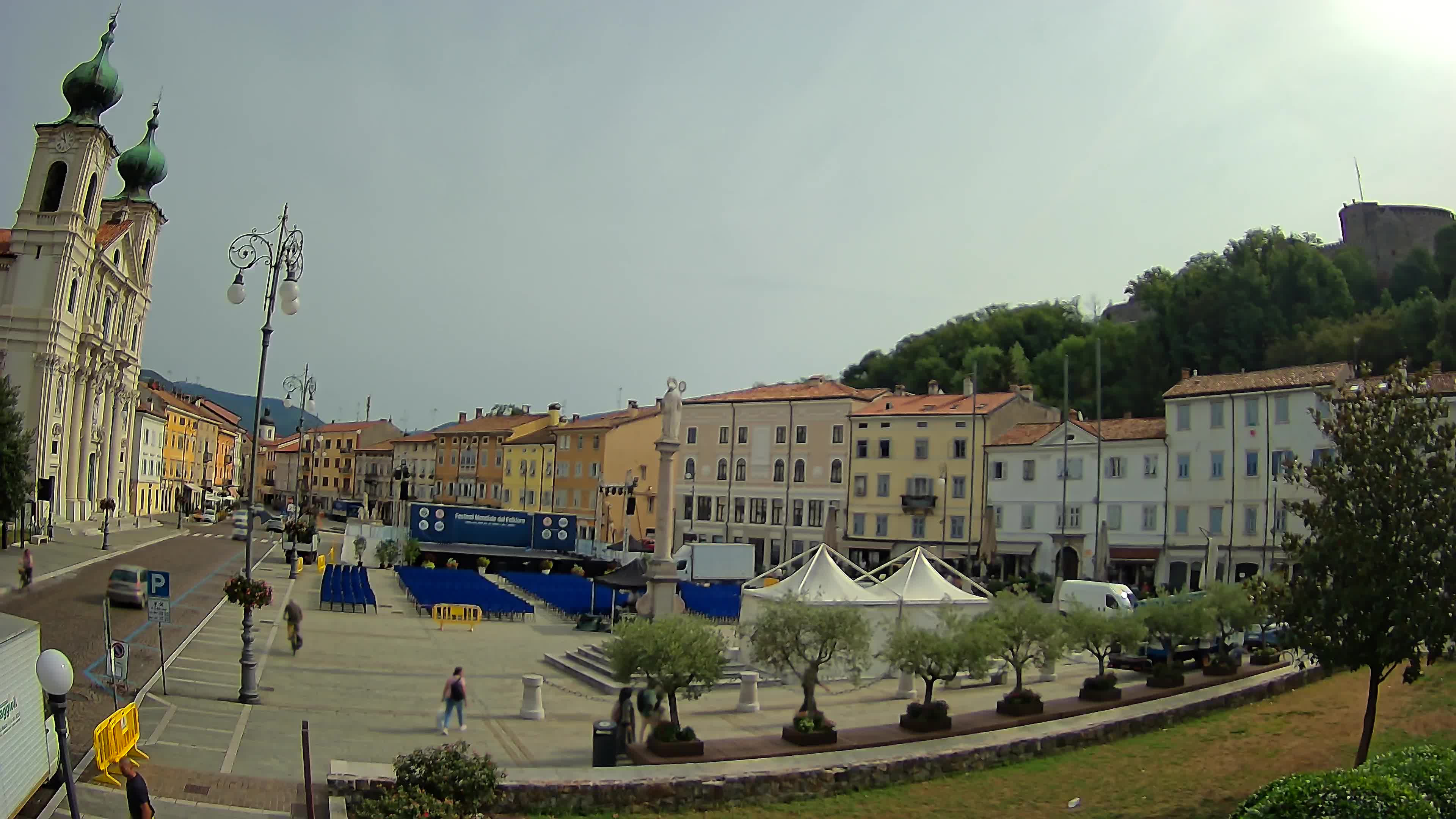 Gorizia Piazza della Vittoria e chiesa di S. Ignazio
