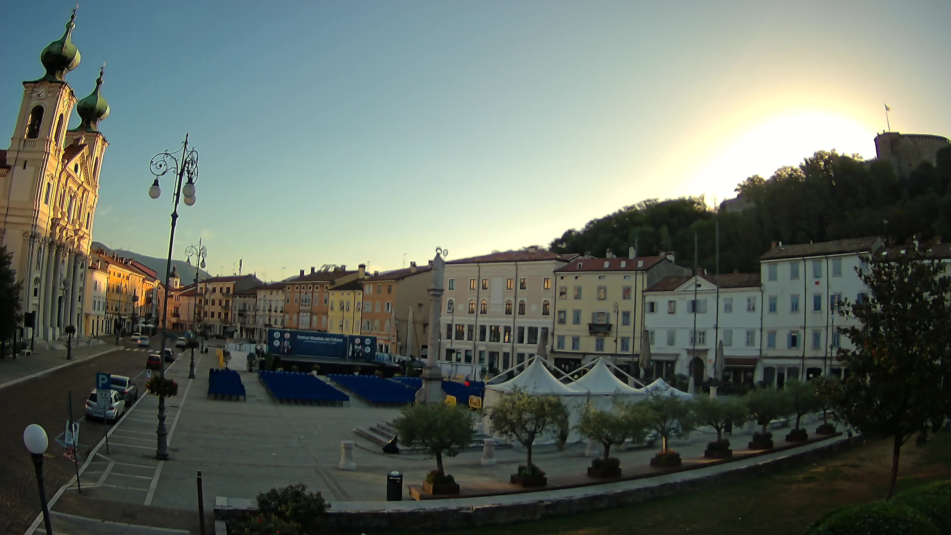 Gorizia Piazza della Vittoria e chiesa di S. Ignazio