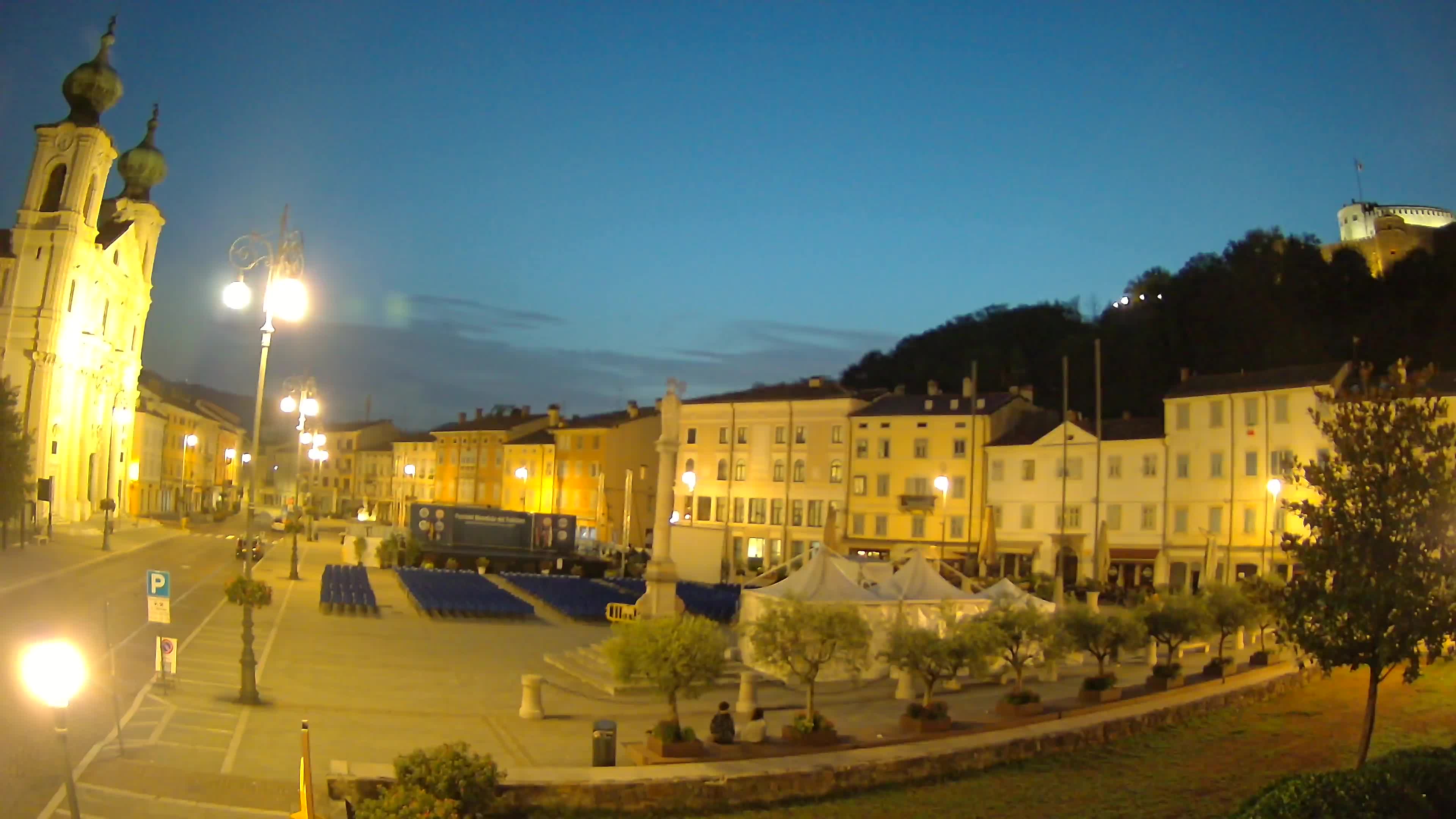 Gorizia Piazza della Vittoria e chiesa di S. Ignazio