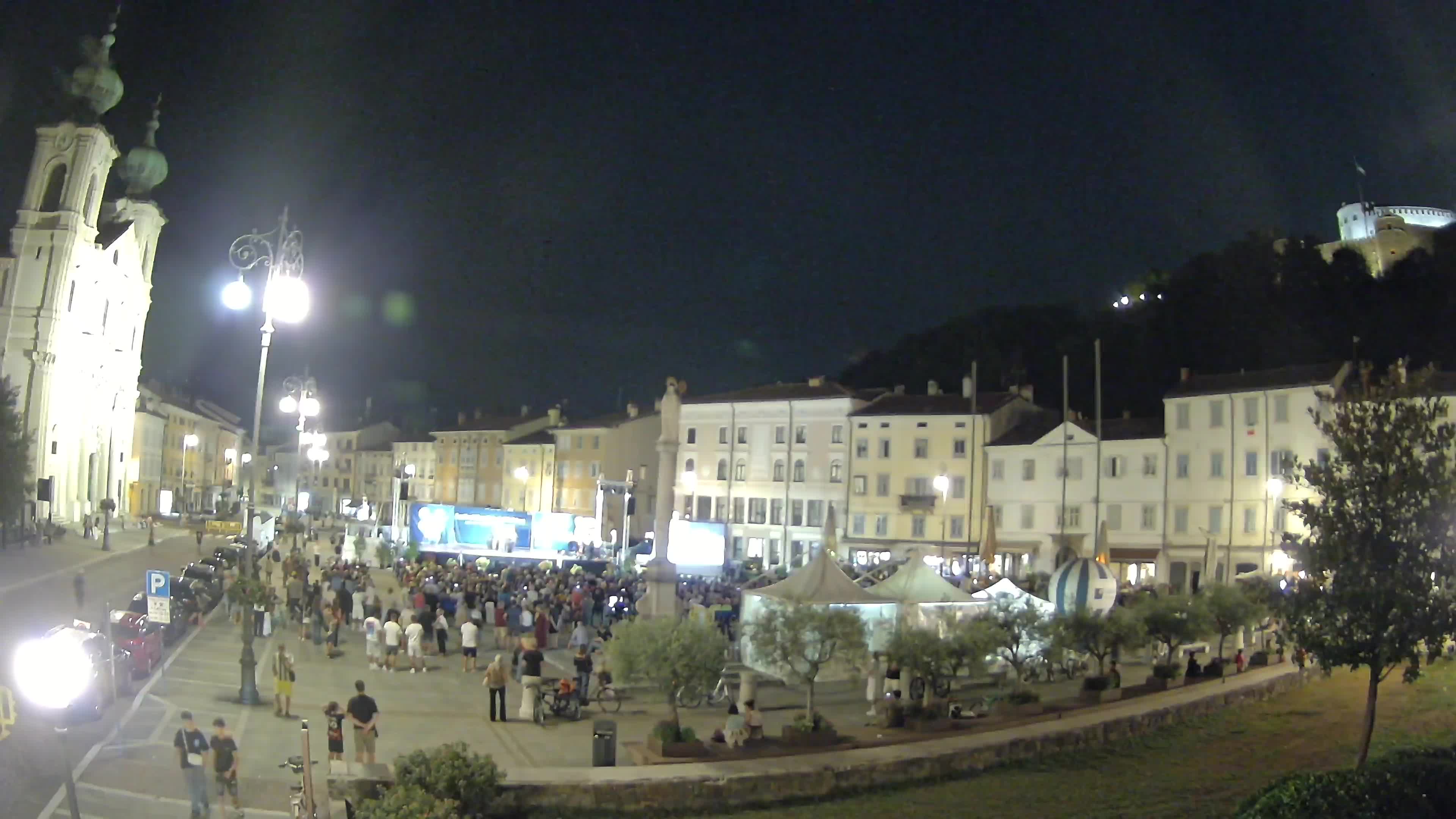 Gorizia Piazza della Vittoria e chiesa di S. Ignazio