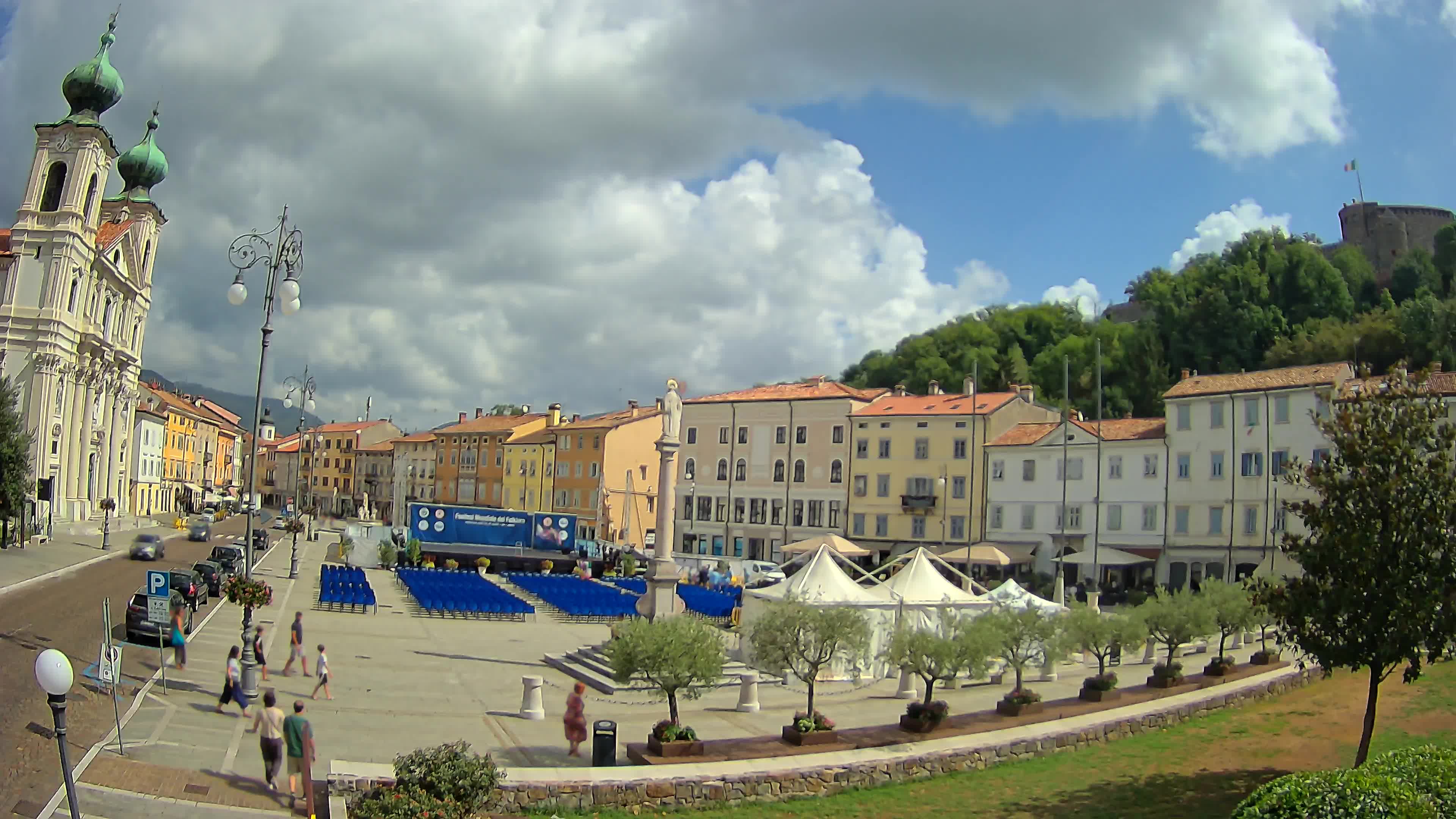 Gorizia Piazza della Vittoria e chiesa di S. Ignazio