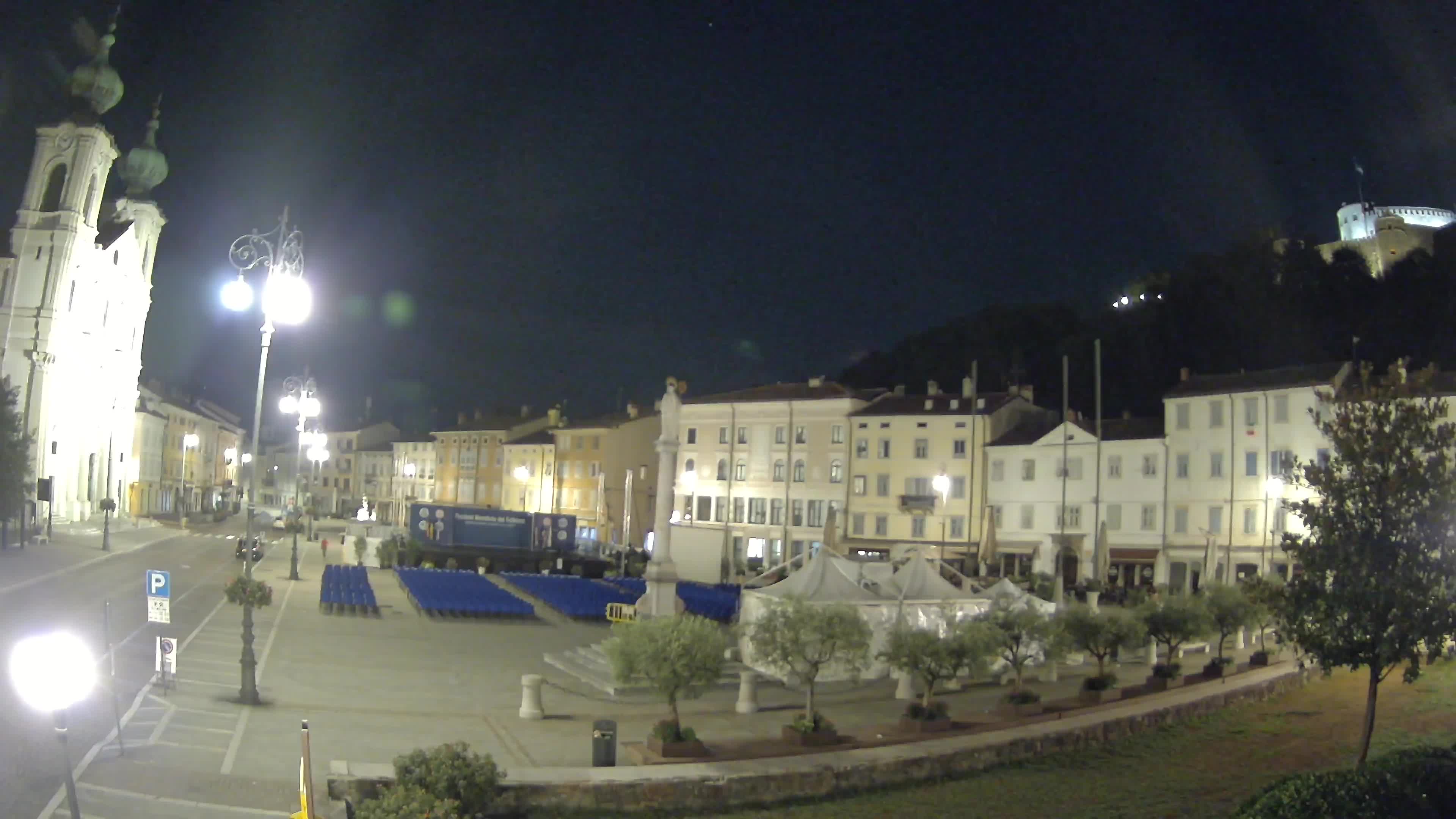 Kamera Gorica Travnik in cerkev sv. Ignacija