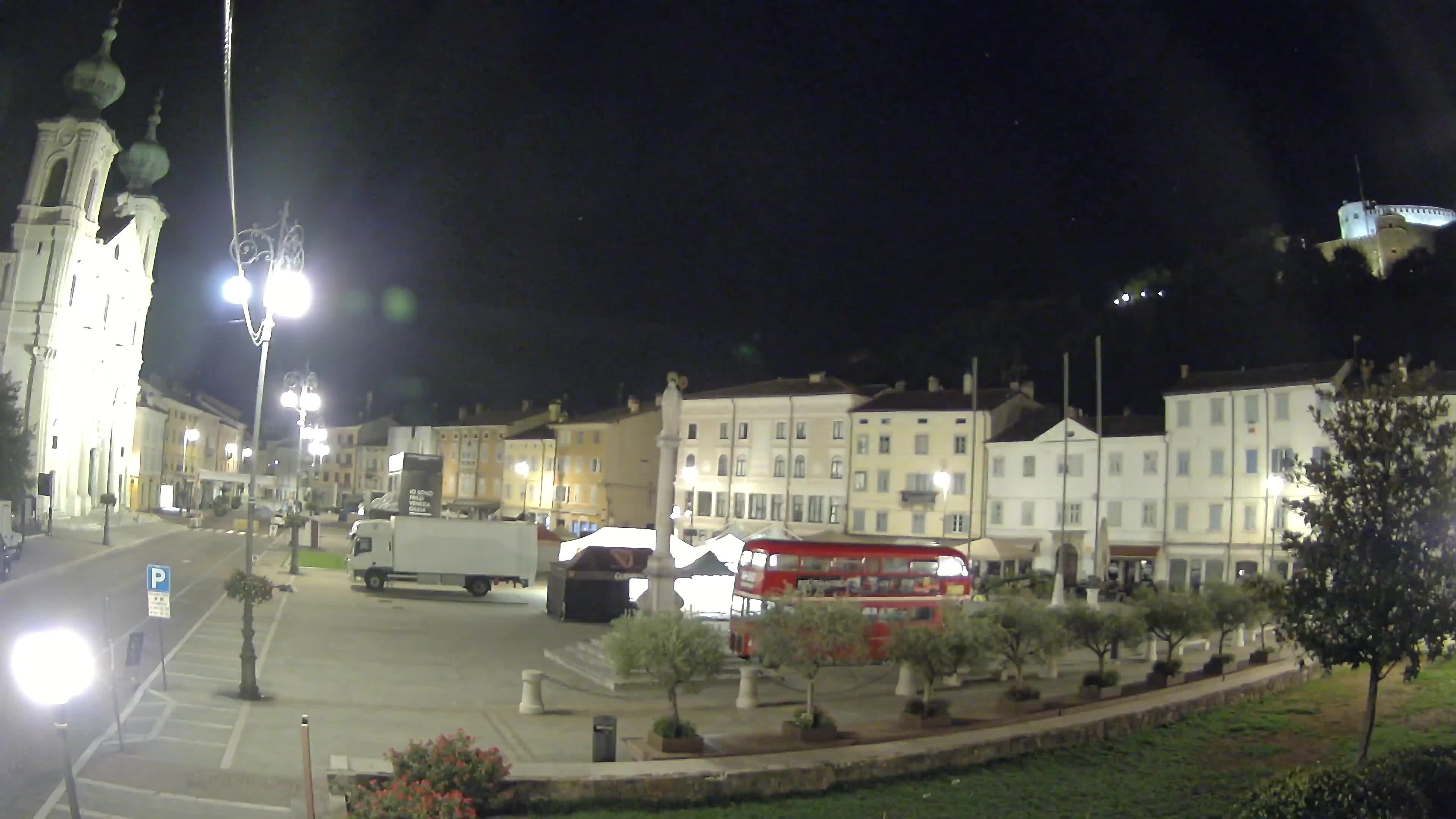 Gorizia Piazza della Vittoria e chiesa di S. Ignazio