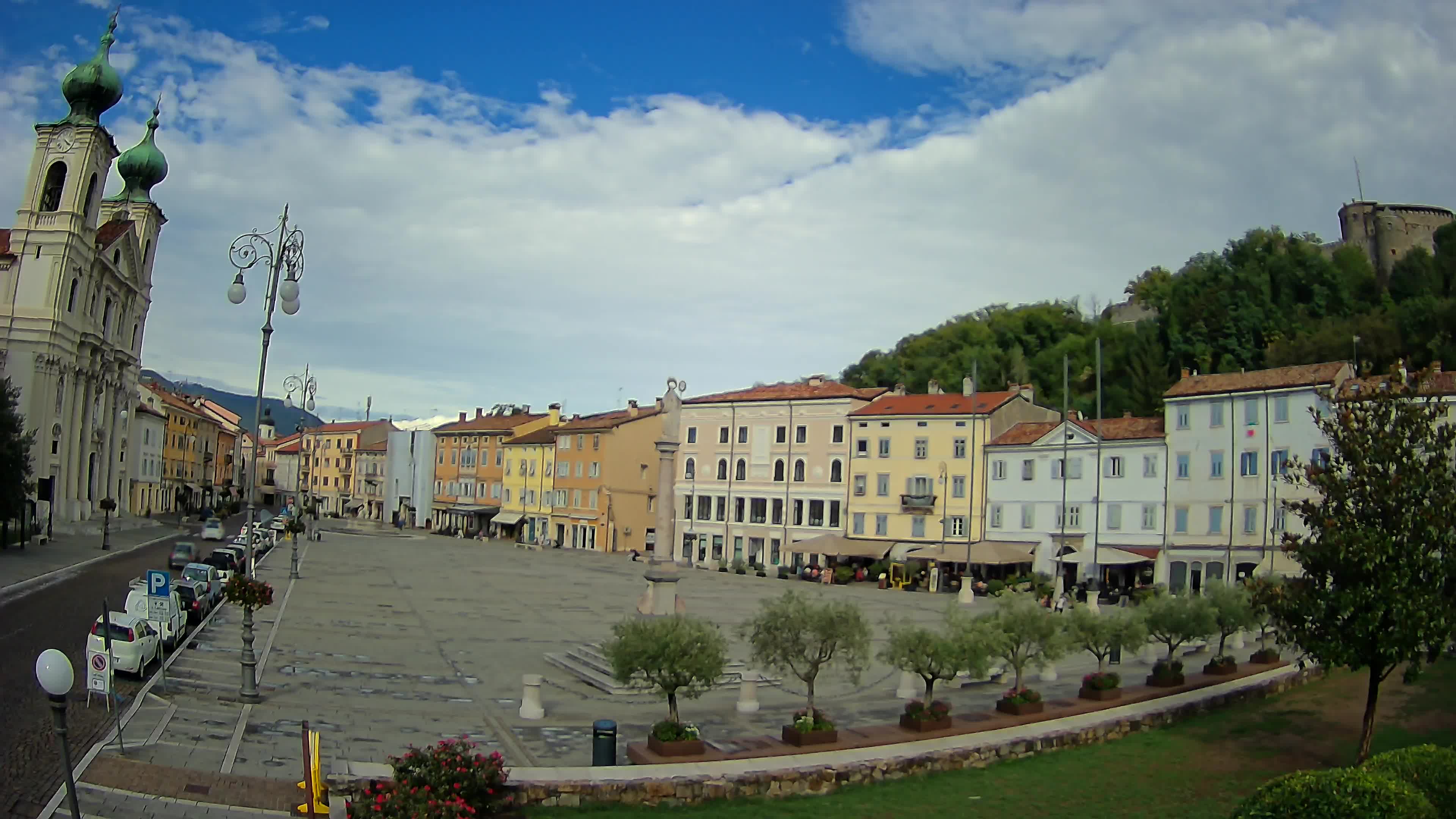 Gorizia Piazza della Vittoria e chiesa di S. Ignazio