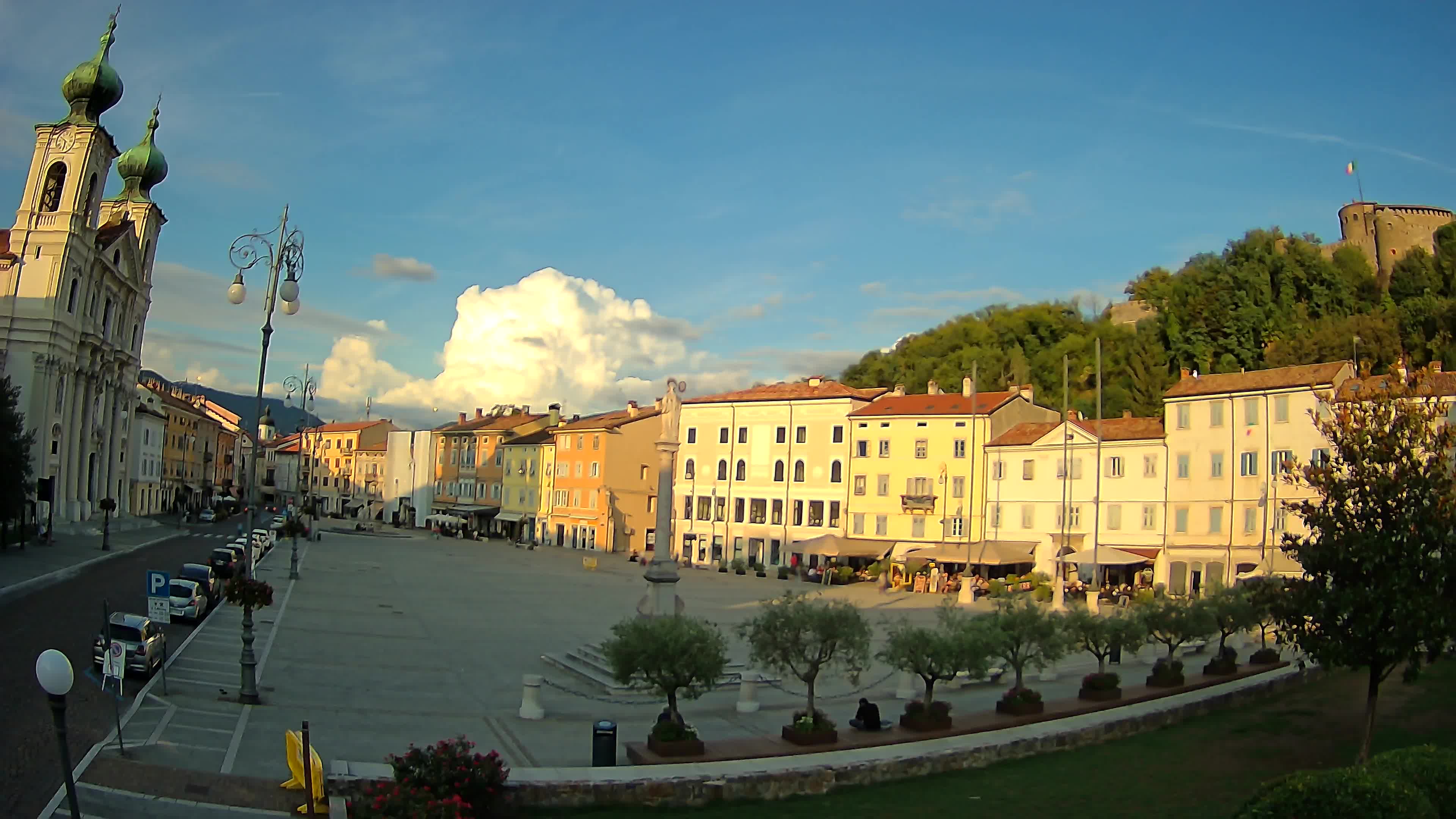 Gorizia Piazza della Vittoria e chiesa di S. Ignazio