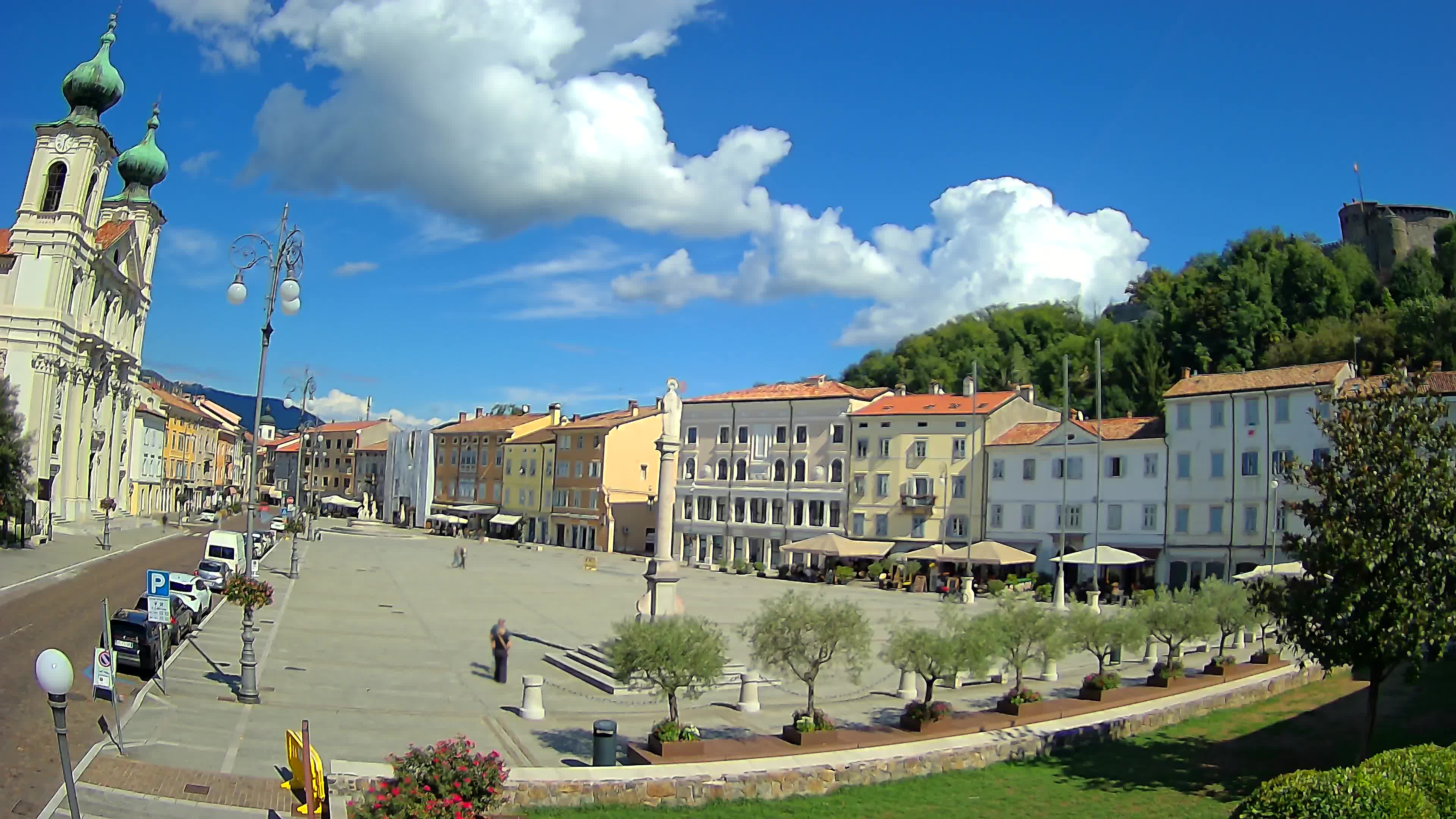 Gorizia Piazza della Vittoria e chiesa di S. Ignazio